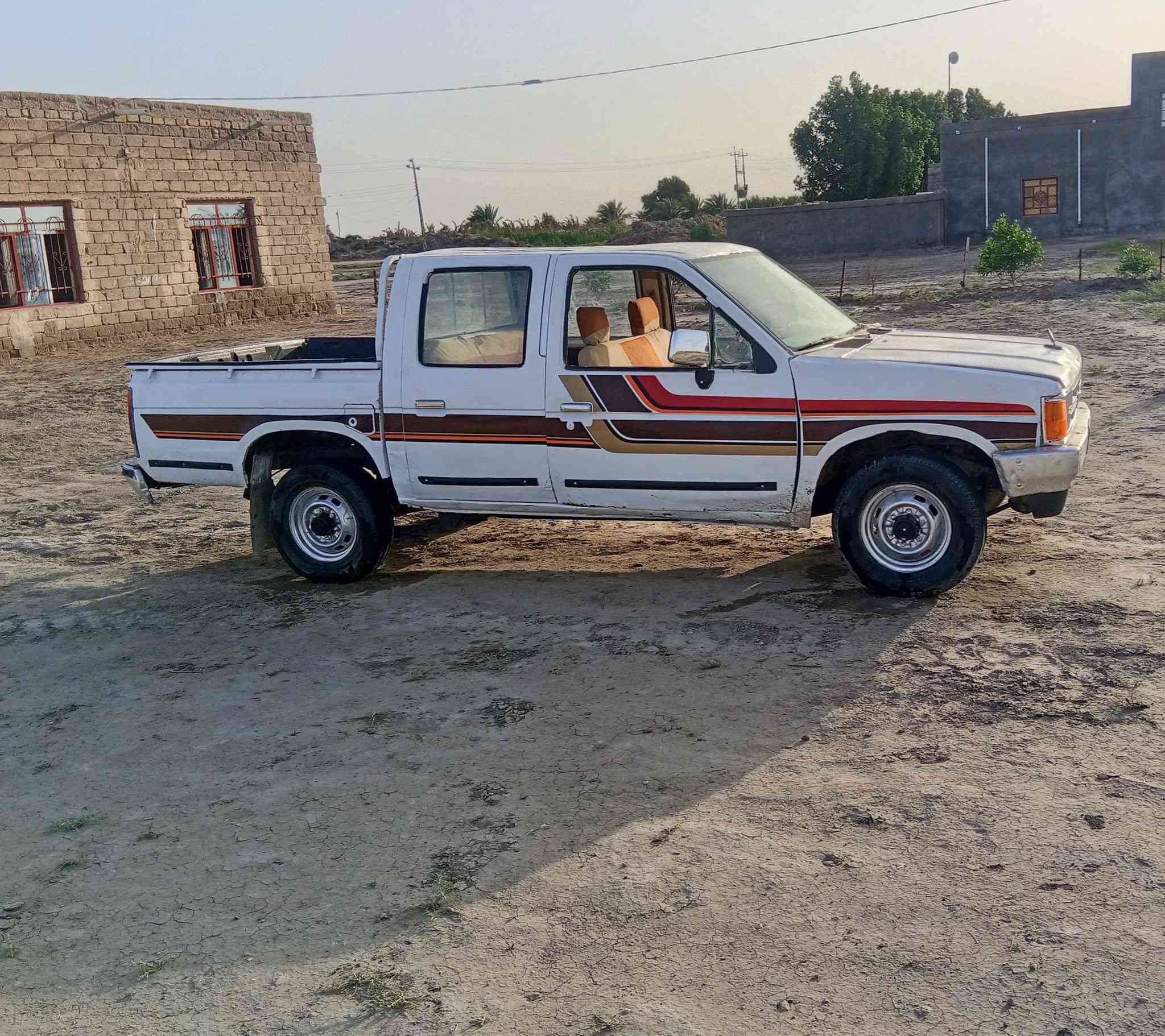 السلام عليكم سياره نيسان البيع رقم ذي قار مشروع وطني شرط تحويل مكينه وكير وشاصي مكفول كهربايات كلها شقاله سياره حلوه ومال جناي سعر 23وبيها مجال ***********مراوس بيكم ترهم #مكان_سماوه_الخضر

