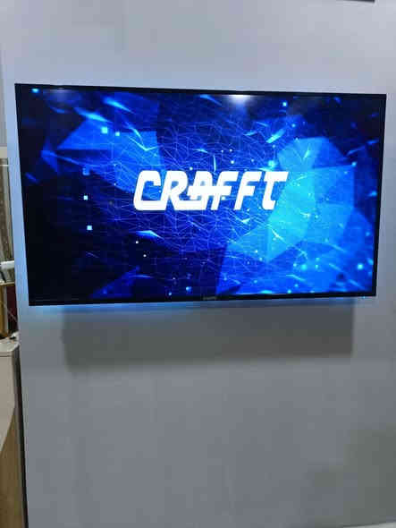 شاشة كرافت للبيع اصدار حديث قياس 60 تدعم الانترنيت وسينمانا جودة الصورة كدامكم سعرهة 275 الف للتواصل على هذا الرقم *********** او مع الحساب
