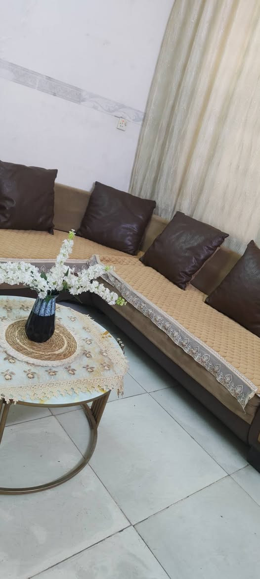 ديوان نظيف خمس امتار  مابي اي عيب  بسعر مناسب


**إذا كنت صاحب هذا الإعلان وتريد حذفه لأي سبب، رجاءا أرسل رسالة إلى الدعم الفني**