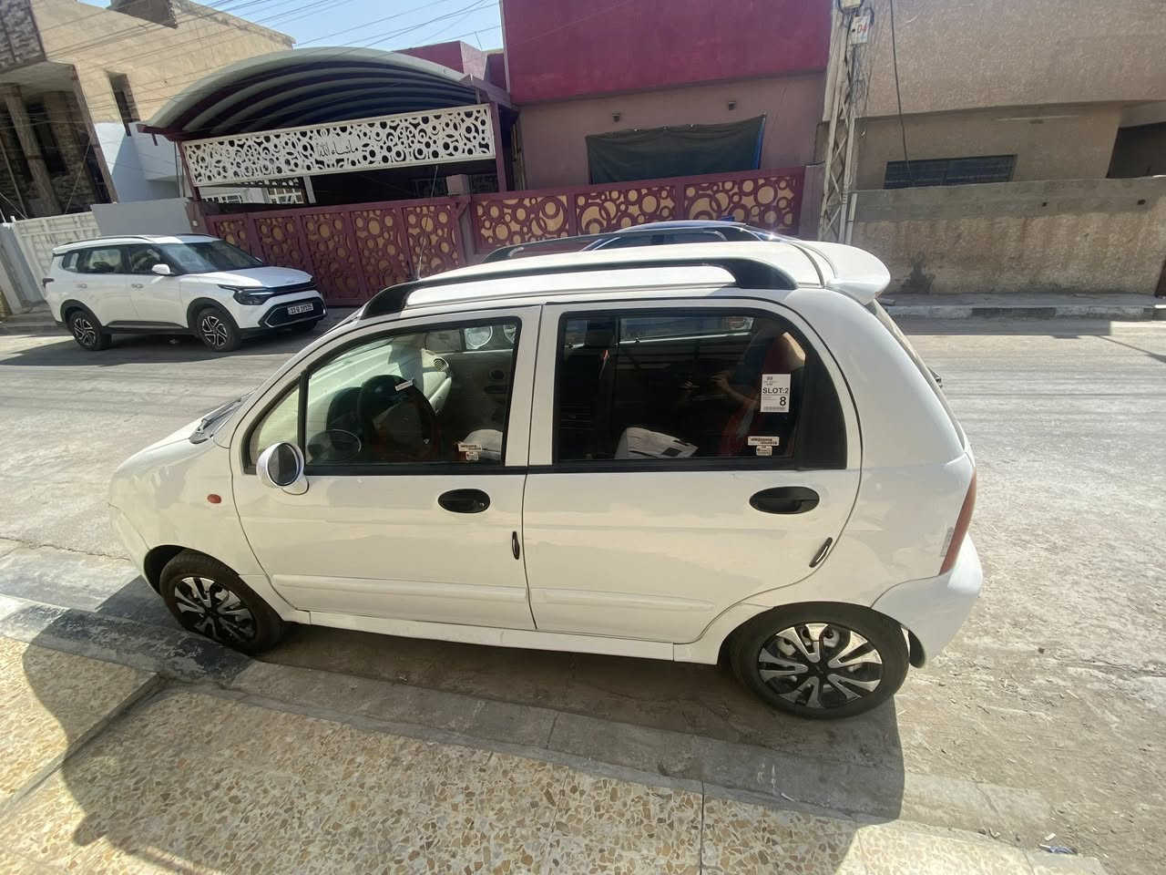 السلام عليكم
كيو كيو موديل 2013 للبيع 
كير مكينه مكفولات 
كير اوتو 
رقم بغداد الإنكليزي باسمي سنويه لل 2030 
تبريد نقص غاز 
كهربائيات كلها شغاله 
مكانها حي الجهاد الرفاق 
***********
السعر 32 وبيها مجال
