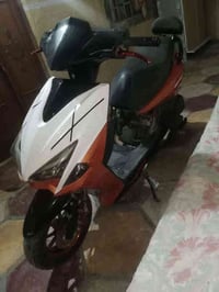 دراجه للبيع  دراجه حلوه كلشي شغال عده السلف ودراجه مفتوحه ولفات السعر ...