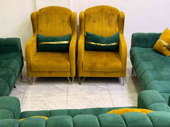 تخم 10 نفرات جدا نضيف وراقي من افضل الأنواع واتساب ***********
