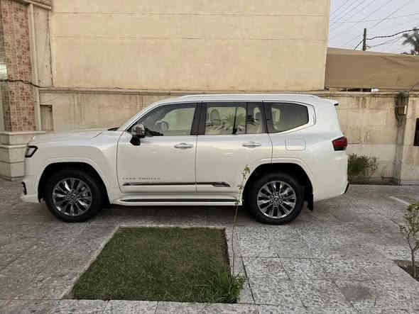 لاندكروز VX لمتد ساز 2024 
مكفوله كفاله عامه 
معروفه مواصفات Vx غني عن التعريف 
رقم بغداد متكررر تحويل مباشر 
ماشيه ١٣ الف بعدهه بضمان 
للاستفسار ***********
بغداد المنصور
