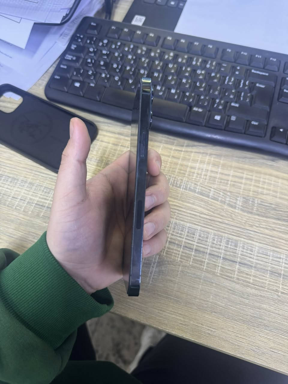 السلام وعليكم 
ايفون 12برو ماكس 
الضهر مكسور 
بطاريه 85
ذاكرة 512
جهاز ممفتوح ابد 
نموذج m
ب400
مكاني بغداد المحموديه


**إذا كنت صاحب هذا الإعلان وتريد حذفه لأي سبب، رجاءا أرسل رسالة إلى الدعم الفني**