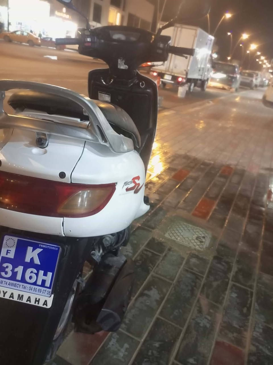 السلام عليكم شلونكم شباب دراجه فراشه للبيع نضيف الدراجه المكينة الكفرات جديده الدرا ما نقصها اي شي الكهربائية كلها شغاله الدراجه تشتغل سلف وهندر كامل من كل شي جاهز الدراجه نضيف شغاله شلع ومعدل السعر 370وبيها مجال المكان الحله جمعية قرب حديقه الحيوانات رقم الهاتف ***********موجود وتساب وخاص وبيكم خير وتدللون
