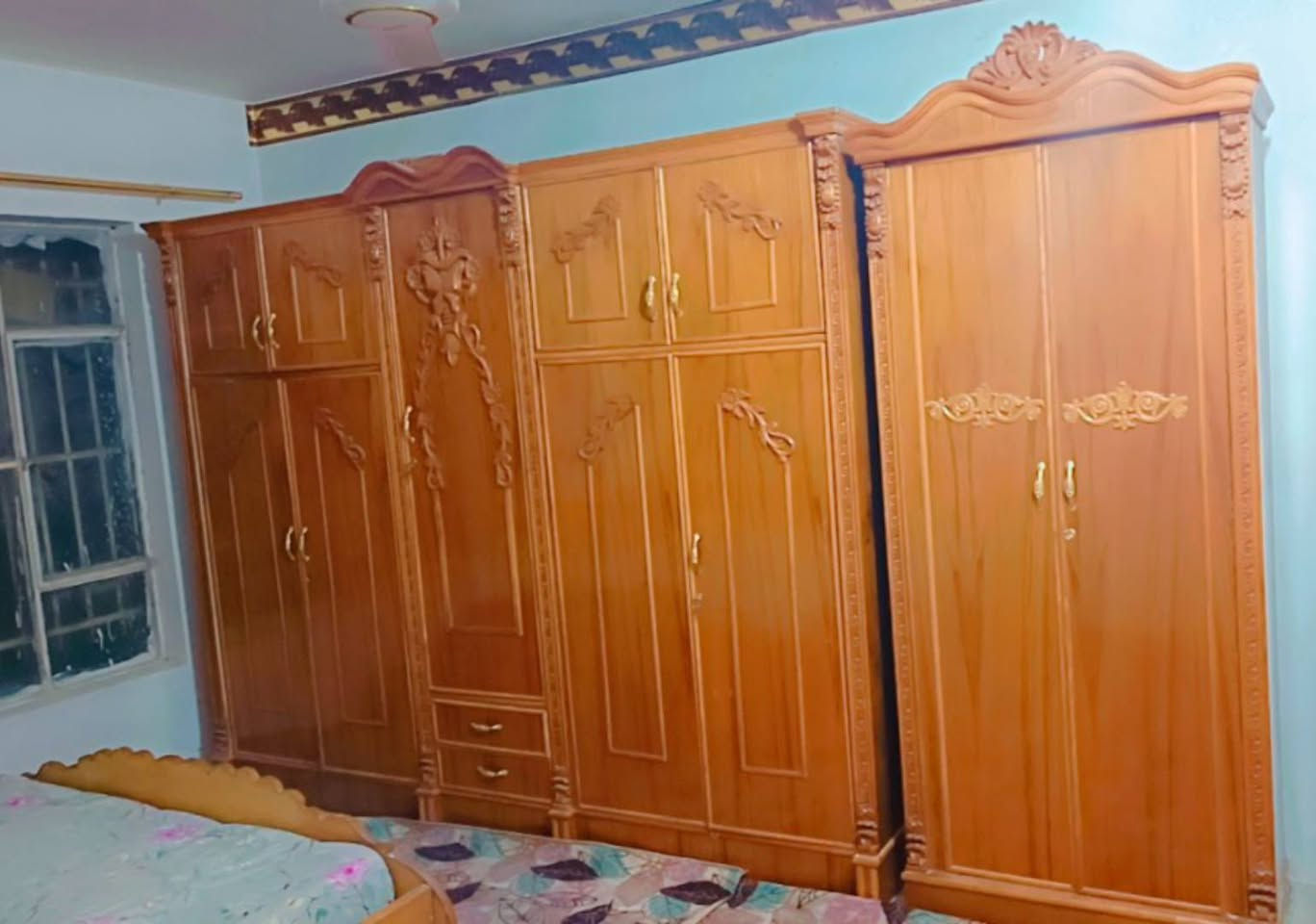 غرفه اخشاب نظافه 95بل ميه للبيع ***********
شرط جديده وما بيها اضرار 
عنوان كوت الخاجيه
