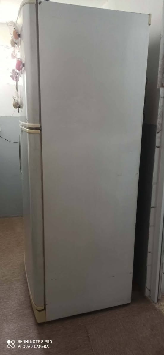 للبيع ثلاجه نظافه 90% شرط حجم 18 مكان موصل راشديه سعر 225 بيا مجال كورك *********** اسيا ***********
