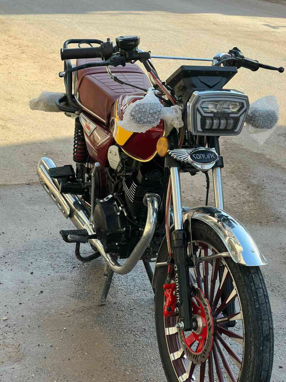 السلام عليكم سيفان 2025 للبيع دراجه جديده السعر 775 وبيها مجال قليل المكان ديالى الخالص ***********
