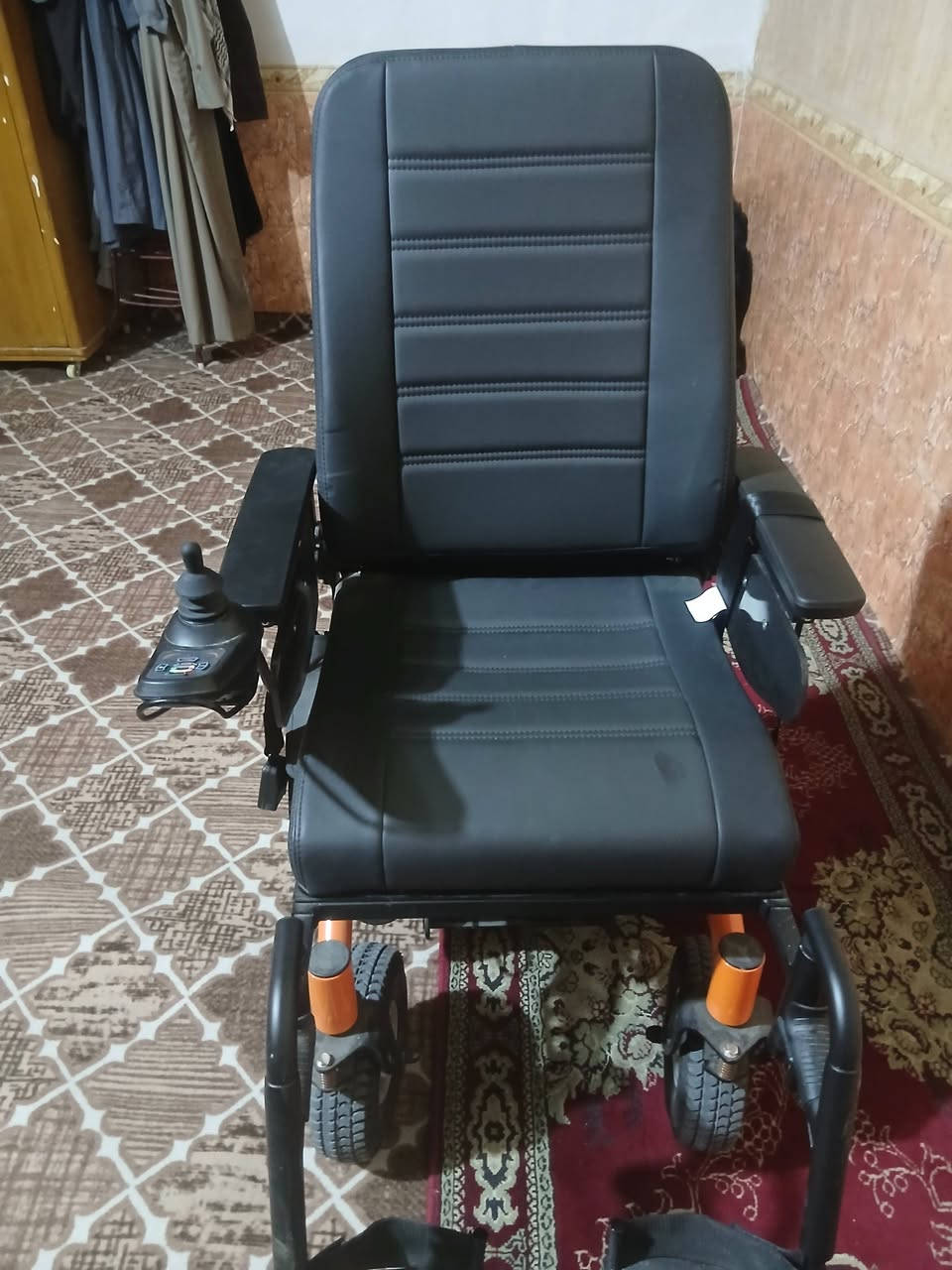 للبيع جديده مامسعمله السعر ٤٥٠ عنوان نجف للاستفسار ***********
