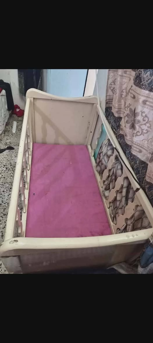تخوته ثلاثه للبيع نضيفات والتخت مال طفال 
خاص مفتوح


**إذا كنت صاحب هذا الإعلان وتريد حذفه لأي سبب، رجاءا أرسل رسالة إلى الدعم الفني**