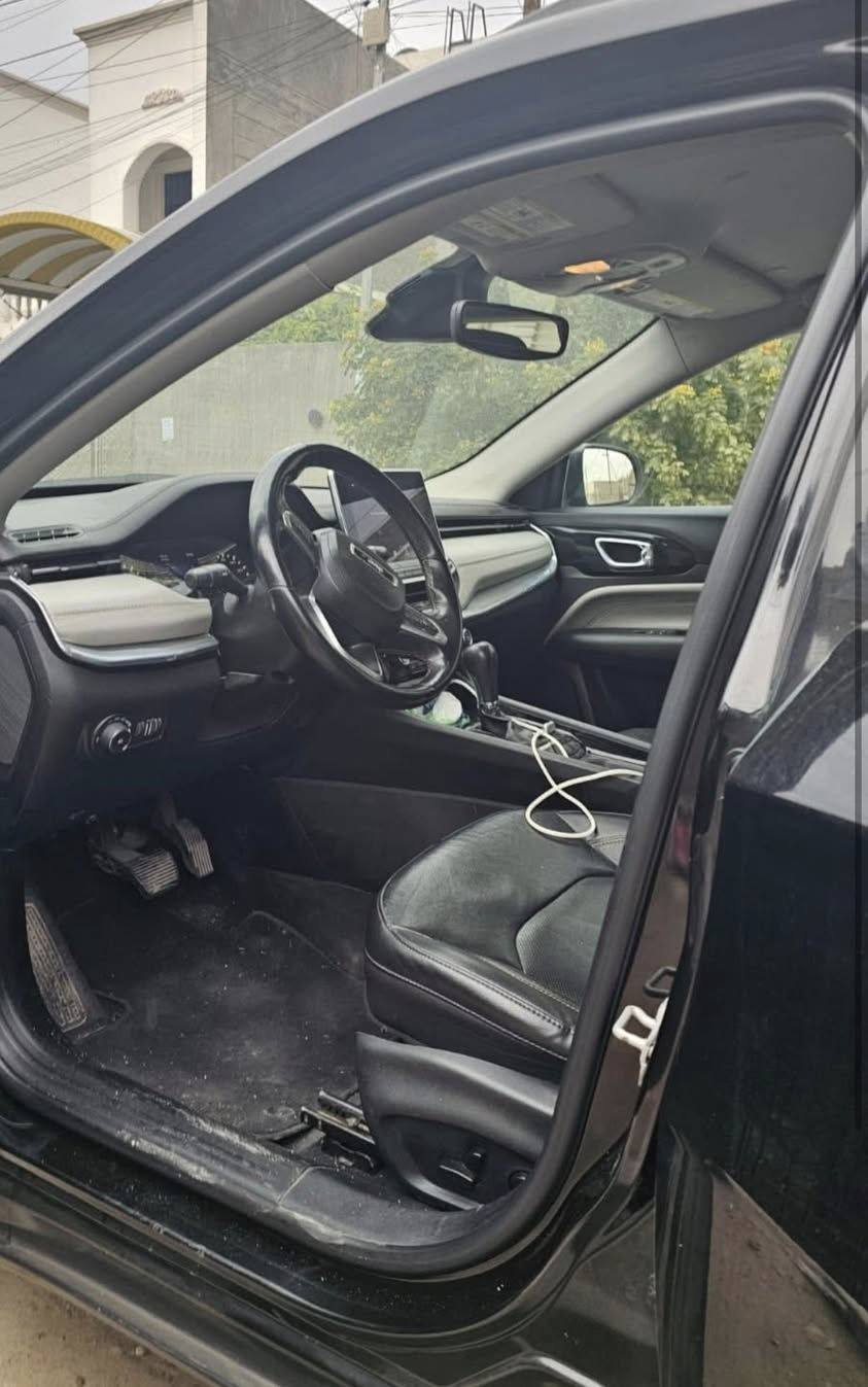 ‎النوع : جيب كومباس لمتد Jeep Compass Limited
‎الموديل : 2022 الشكل الجديد
رقم اربيل خصوصي مميز 82004
‎اللون : اسود

‎السعر : 140$ بيها مجال جدا بسيط
السياره فول مواصفات  لمتد عدا الفتحة سبب البيع عندي بناء 

‎عداد المسافة :25 الف ميل بس 

‎حجم المحرك : 4 سلندر ( 2.4L )

‎ناقل الحركة : گير اوتوماتيك وعادي من 8 سرعات

‎ملاحظة :

‎المواصفات : Limited

‎دفع رباعي
‎شاشة كبيرة
‎كشنات جلد تدفئة وتبريد 
‎كشن سائق تحكم كهربائي
‎هيتر ستيرن
‎تحكمات ستيرن جهتين
‎تبريد وتدفئة قطعتين امامي وخلفي
‎مثبت سرعة ذكي تفاعلي
‎رادارات امامي وجانبي
‎نظام نقطة عمياء
‎جنطة كهرباء شفط
‎شحن لاسلكي 
‎بصمة أبواب وتشغيل وجنطة
‎تشغيل عن بعد
‎قيادة ذاتية
‎اوتو ستوب توقف تلقائي
‎نظام تحديد مسار
‎سايد بريك بصمة
‎مانع انزلاق
‎وبقية المواصفات المعروفة
‎ الضرر جاملخ الامامي و بنيد مبدل فقط  ايرباك الستيرن و الدشبول   

‎مكان السيارة بغداد
‎صور ضرر موجودة

‎ للتفاصيل اكثر التواصل على رقم الموبايل او واتساب 
***********
‎السعر بي مجال للشراي
