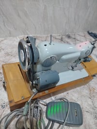 مكينه خياطه للبيع  نضيف كلش للتواصل 07744496213