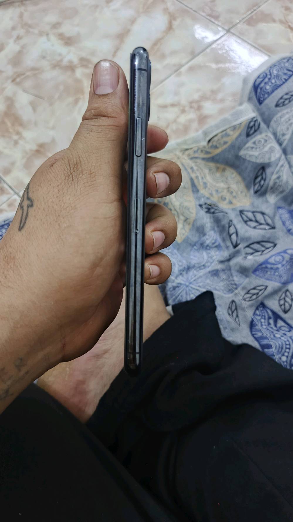 سلام عليكم ايفون 11برو ماكس ذاكره 256
جهاز كله ع لبلادي ما ملعوب بيه بطاريه 75 
جهاز حلووو سعر 350 عنوان بصره حي رساله