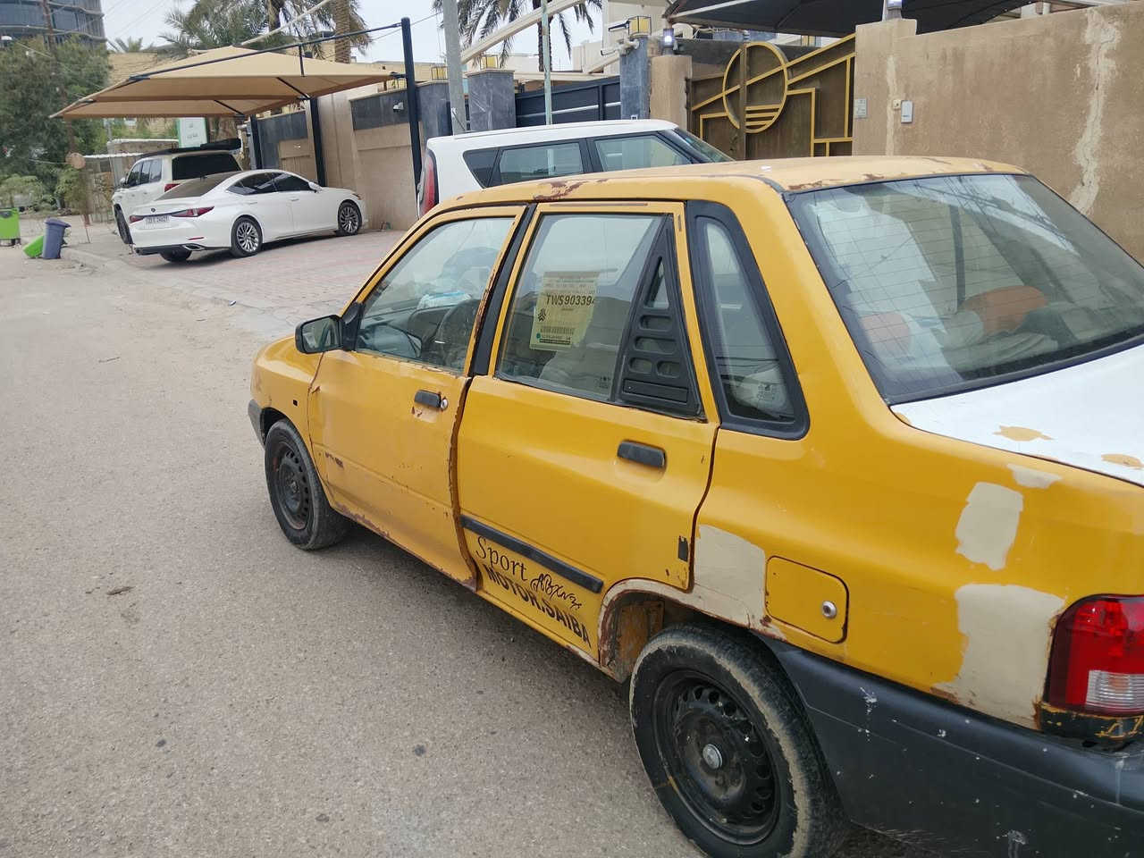 السلام عليكم
سايبه 2011

رقم بغداد بيه سنويه عضم عاج 
وبيها وكاله عضم عاج بسم شخص 
اسويلك بيه مكاتبه مكتب اكفله سرقه وعشائر 
سعره 1500 وبيها مجال ملاحضه سياره بيه خيط بخار 

 كربلاء ***********
سعره سعر دراجه
