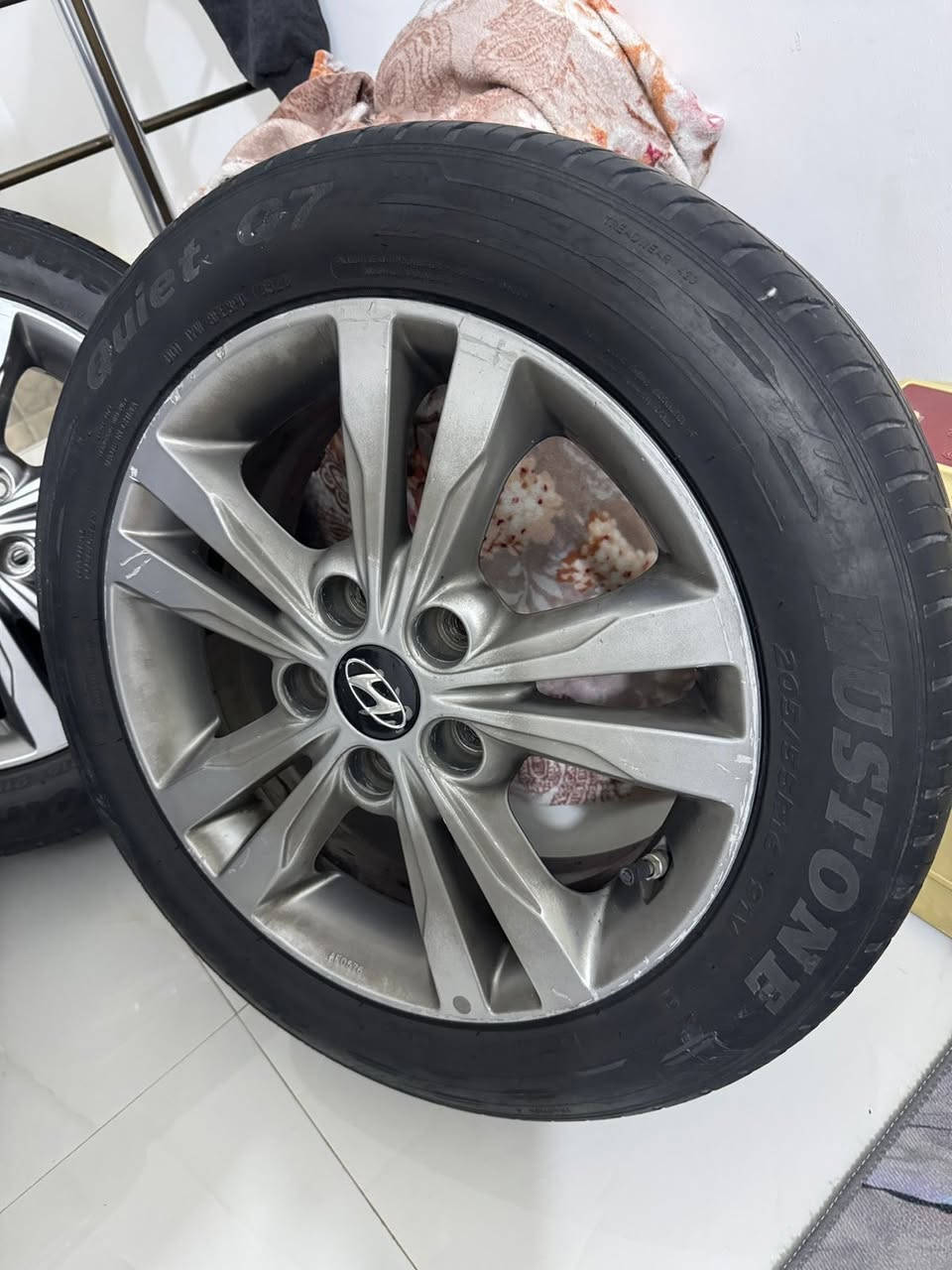 للبيع حجم 16 تخم تاير جديد  المكان نجف  ***********
