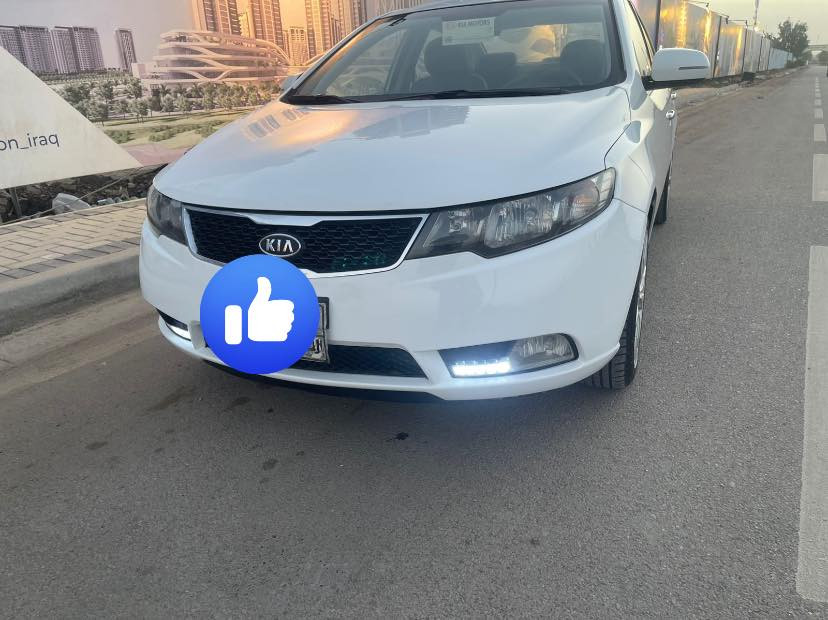 السلام عليكم
للبيع كيا سيراتو موديل 2013 رقم اربيل شرط التحويل 
السياره مكفوله عدا الي موضح بالصوره ربع الدوسه وشويه بالباب 
المواصفات 📌  ماشيه113
محرك 1600مكفول/كير6 نمر/تبريد بيانو/ شفتات بالاستيرن/5 ويل كب/ دشبول ليزر/دسك امامي خلفي/سدادات نيكل داخل وخارج/حساسات خلفيه/ حاكيه-بلوتوث-اوكس/
ملاحظه📍 /السياره بدون نقص حداديه امامي خلفي جديد 🆕 تايرات جديده 🆕
مكاني بغداد قرب مطار بغداد
السعر 106 بيها مجال كلش بسيط 
رقمي ***********
