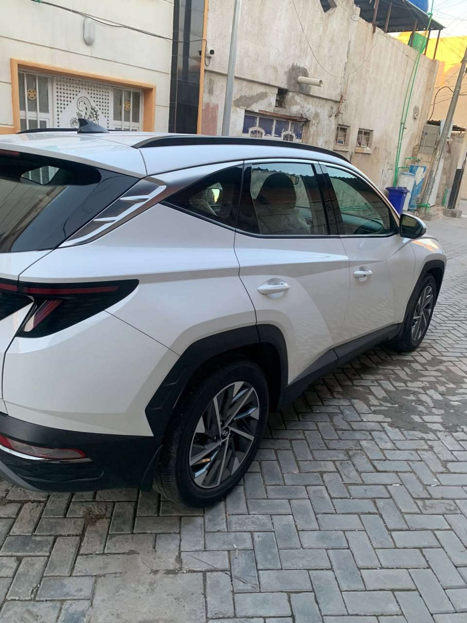 توسان خليجي موديل ٢٠٢٣ محرك ٢٠٠٠ ماشية ٥٢ الف رقم الهاتف ***********
