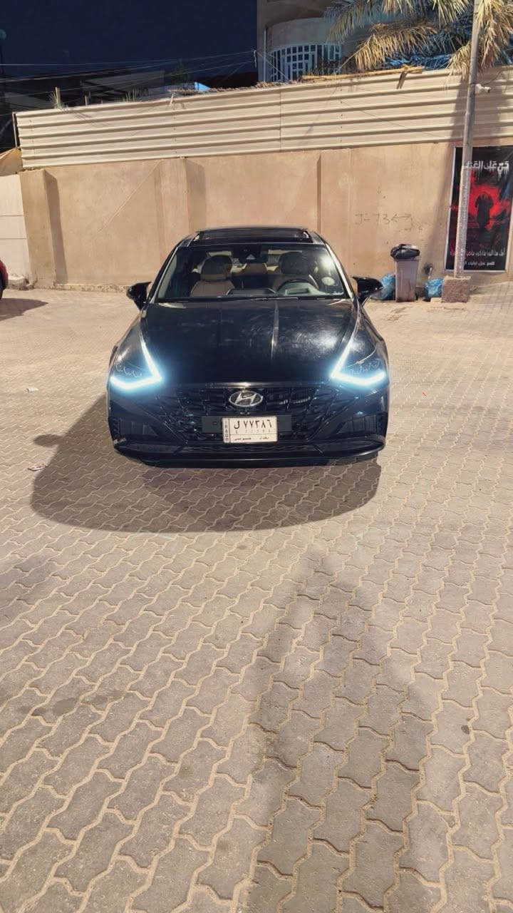 سلام عليكم سياره سوناتاالبيع مديل 20السياره حادثه جاملق وبنيد بس السياره فول موصفات معوقين بعدله سنه وتنتهي الموقع السياره بصره سعر 160وبيه مجال ***********//***********
