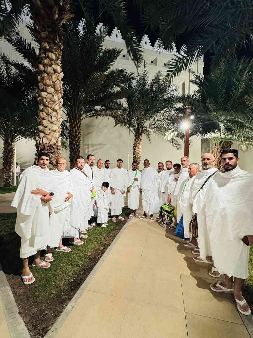 بعد التوكل على الله
عُمرة ذو الحجة 1447هـ 🌙
 🕋 المتعهد: محمد عايد الشمري 
✨ خدمات راقية • تنظيم متميّز • راحة وعبادة 
🚌 برنامج الرحلات البرّية
2 ليلة في المدينة المنورة 3 ايام - ⁠
5 ليالٍ في مكة المكرمة 6 ايام 
📍 السكن: محبس الجن
(٧٥٠)بري مع( ٣) وجبات طعام يوميا... الراغبين بالذهاب جلب جوازاتهم 
       موعد الرحلة بعد العيد
      2026/6/4
🕌         السكن المميّز
🏨 المدينة المنورة: المنطقة المركزية
🏨 مكة المكرمة: محبس الجن
✨ بإدارة متميّزة وإرشاد ديني متخصص لخدمة المعتمرين الكرام 
📦 يشمل البرنامج الكامل
✅ الفيزا
✅ السكن
✅ النقل الداخلي والخارجي (باصات VIPحديثة ومكيّفة)
✅ ثلاث وجبات يوميًا (بوفيه مفتوح) 
✅ زيارات دينية لمزارات مكة والمدينة
✅ سفرة ترفيهية اختيارية لأسواق مكة والمدينة
✅ الإقامة في أفضل الفنادق
🎁 هدايا مميّزة لكل معتمر
• إحرام للرجال
• إحرام للنساء
• حقيبتان صغيرة وكبيرة
• كتيّب الحج والعمرة
• باج تعريفي 
📍 للحجز والاستفسار
📞***********
