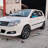 من رخصة الادمن المحترم  ام كي جيلي موديل 2013 السياره حلوه  مال جناي ا...