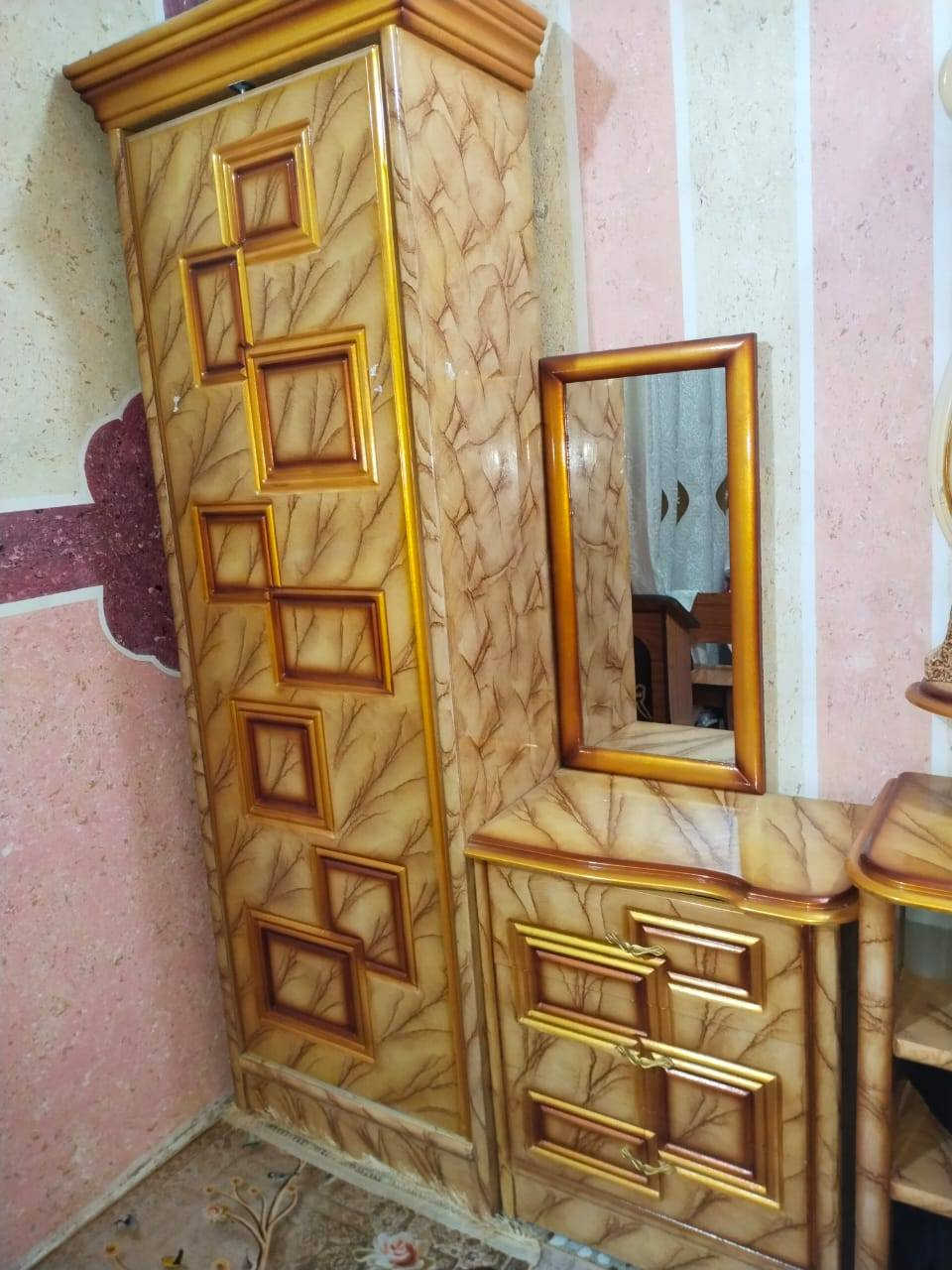 غرفه نوم مستعملة السعر مليون بيهه مجال غرفه نظيفه *********** عنوان واسط قضاء الصويره
