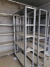 رفوف َمخزنيه حديد ثقيل مجلفن ضد الصدأ ارتفاع 220  عرض 120  عمق 40  الع...