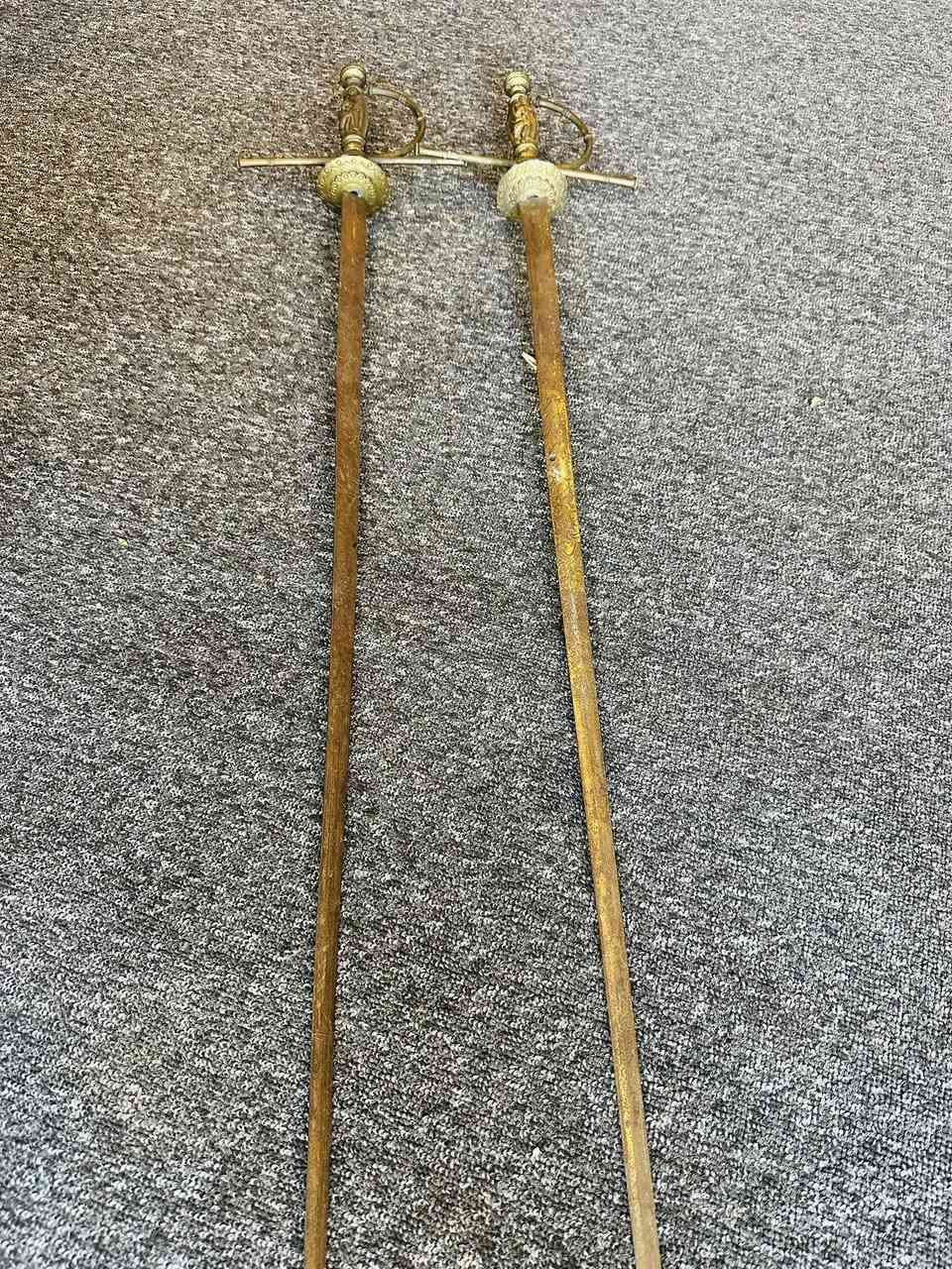 سيوف اسبانية انتيك  القبضة نحاس
*********** واتساب المحل في السليمانية يوجد توصيل
