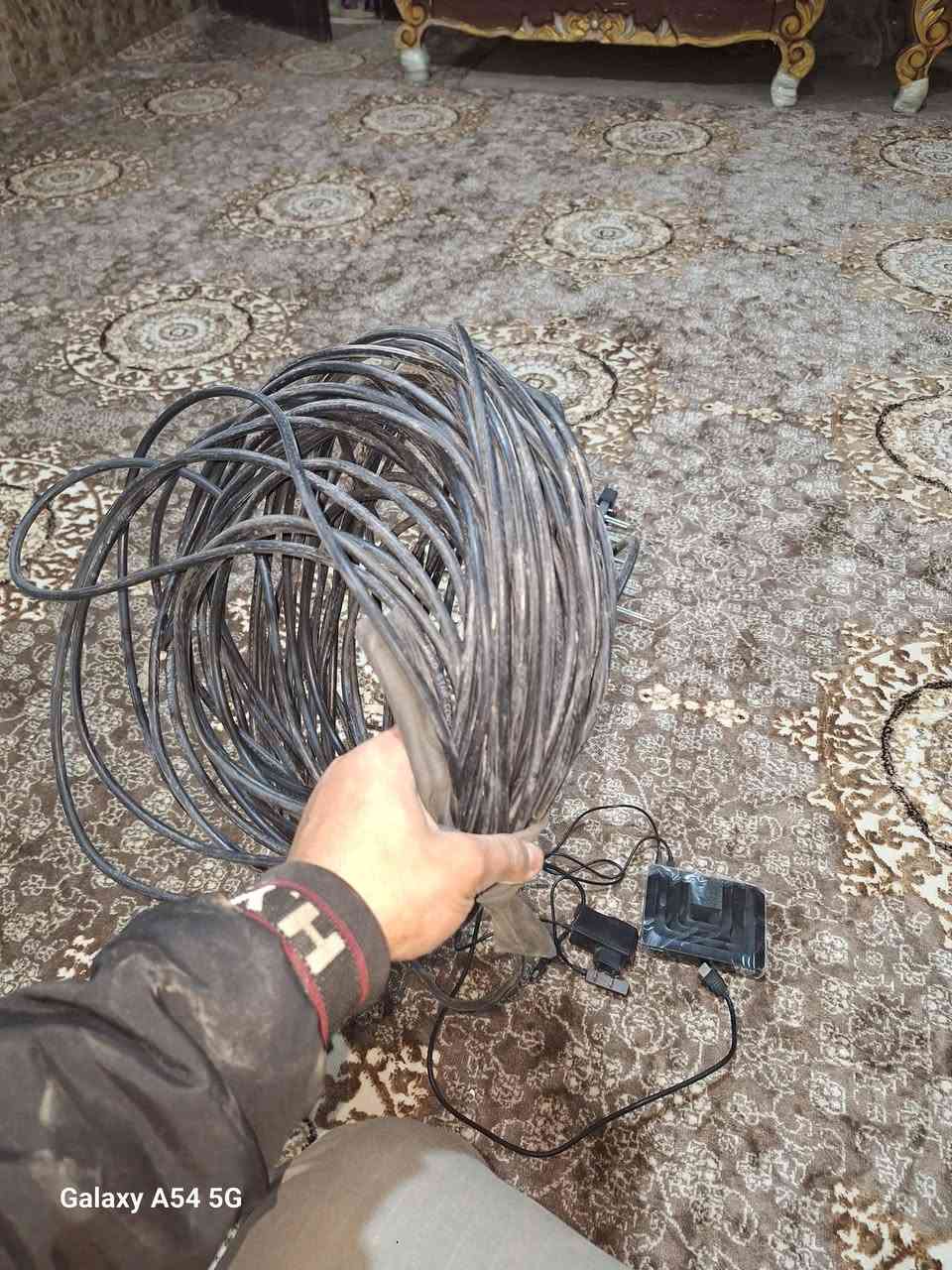 السلام عليكم
منشور مؤقت

شبكة مال اشتراك مشفر (نجوم الرابعة) كاملة للبيع
_جهاز مكثف 
_ جهاز رسيفر الرابعه مع كامل ملحقاته 
_ واير هوائي اصلي ٤٠ متر 
يعني كامله بس تشدهة و تشترك ويا مكتب

السعر ٤٥ الف
المكان قرب سيطرة مهروت 

***********
