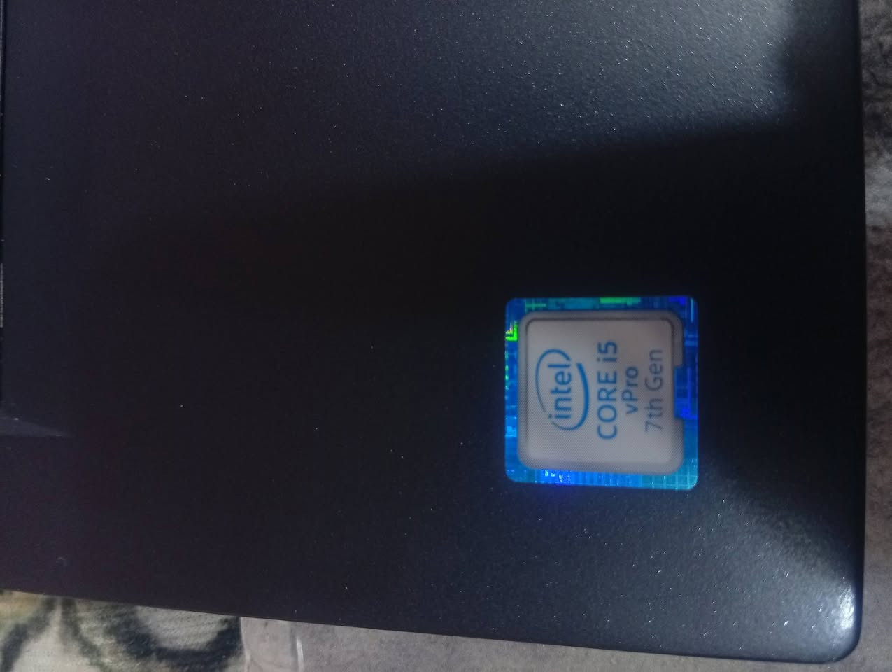 سلام عليكم لابتوب Lenovo
Tnikpad كور i5 جيل 7 
1/رام 8
2/هارد ssd256
3/شاشه حجم 14
نضافه 100/100 مستخدم سبوع 1
(شاحنه 56واط )
الملحقات التجي ويه الابتوب 
1/جنطه 
2/ماوس لا سلكي و ماوس واير
3/مبرد لابتوب من شركة TiGER
السعر (250)و بيها مجال قليل 
العنوان ميسان حي الشهداء للستفسار الاتصال على الرقم 
(***********)
