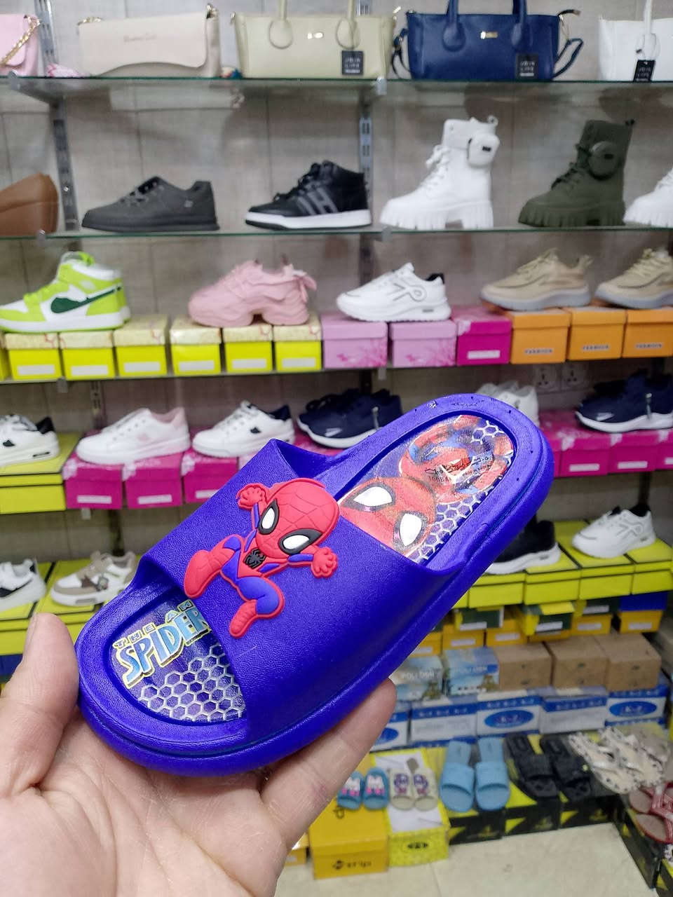 نعال ولادي جميل
قطعتين 5 الف 

قياسات من 30 إلى 35


**إذا كنت صاحب هذا الإعلان وتريد حذفه لأي سبب، رجاءا أرسل رسالة إلى الدعم الفني**