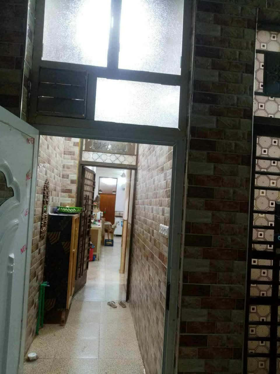 بيت للبيع مساحته ١٠٠ متر بناء حديث يتكون من طابقين
الطابق الاول غرفة وحمام ومطبخ واستقبال ومناور عدد اثنين
الطابق الثاني غرفتين وصالة وحمام
العنوان العزيزية داخل المحدود
للاستفسار اكثر مراسلة الصفحة او الاتصال على الرقم ***********
