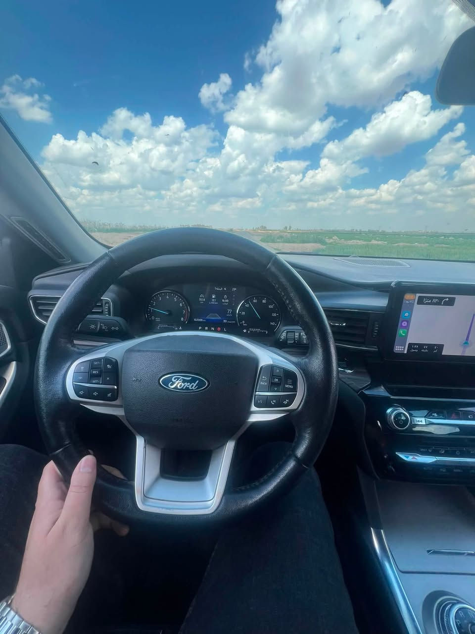 ‏Ford Explorer  (limited ) 2022

سيارة عائلية ورياضية واقتصادية بالوقود بنفس الوقت.   

المواصفات:

 • محرك 2.3 turbu

 • كير أوتوماتيك 10 سرعات

 • اللون الداخلي: جلد اسود

  . انارة داخلية خافتة للسيارة سبعة الوان

   . الدشبول جلد  مطعم بصاج. 

 • تشغيل بصمة + بصمة على الأبواب + رقم سري لفتح الابواب.

 • كاميرات 360 درجة 

 • تبريد + تدفئة للمقاعد الامامية. 

 • تدفئة للمقاعد الخلفية. 

 • تدفئة للمقود (ستيرن). 

  . تشغيل عن بعد. 

  . نضام ماسحات تلقائي. 

 • شحن لاسلكي. مع منفذ USB و type C

 • نظام صوتي فاخر B&O (بانغ أند أولوفسن). 

 • شاشة لمس  مع نظام ملاحة. 

 • نظام Apple CarPlay و Android Auto. 

 • تبريد هواء خلفي منفصل ثلاث قطع. 

 • تحكم كهربائي بالمقاعد . 

 • باب خلفي كهربائي. 

 • مقاعد الصف الثالث 

 • مرايا كهربائية وشفط أوتوماتيكي عند الاطفاء

 • حساسات أمامية وخلفية ومحيطية تفاعلية. 

 • نظام النقطة العمياء. 

 • نظام التحذير من التصادم الأمامي. 

 • نظام المساعدة على البقاء في المسار. 

 • مثبت سرعة ذكي تفاعلي (intellegent Cruise Control). 

 • نظام التحذير عند الرجوع للخلف 

 • أنوار LED خلفية و أمامية زنون بلادي

  . نضام الاوامر الصوتية. 

  . بردات للنوافذ الخلفية. 

 • ويل بلاتينيوم 20 إنش بلادي

 • نظام تعليق ناعم ومريح

 • نظام تحكم بالطرق المتعددة (Terrain Management System)بيها خمس انضمة قيادة للثلوج والرمال والحالة الرياضية وحالة المقطورة والطرق الجبلية الوعرة. 

 • حادث : دعامية امامية ومتبدلة نفس اللون 

 • جميع الإيرباكات والحساسات سليمة 100% وشغالة

 • السيارة مكفولة وجاهزة

رقم الشاصي : مرفق مع الصور

السعر: 23,300 $  والشراي يأمر ويتدلل. 

للتواصل: ***********
