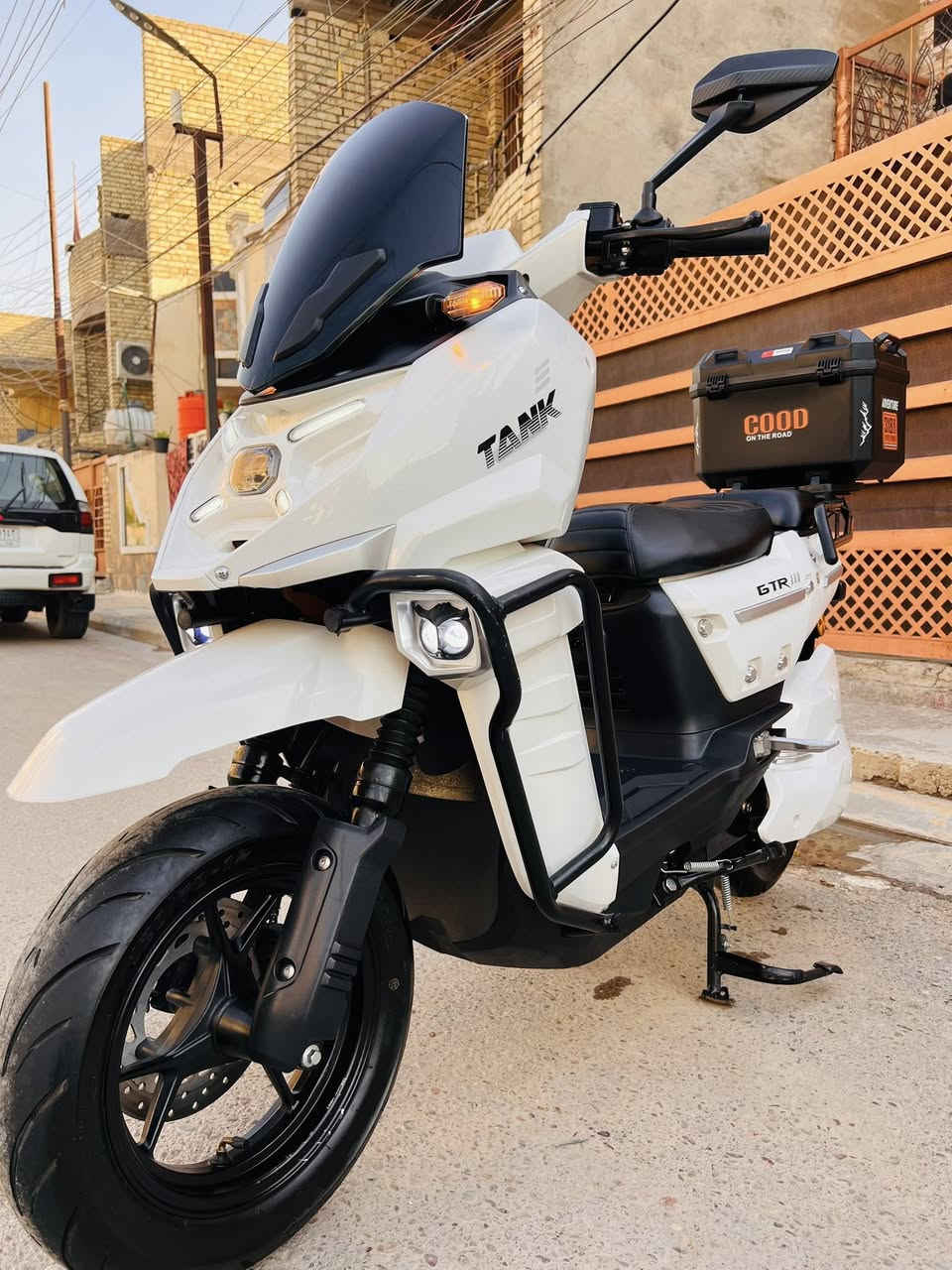 السلام عليكم..دراجه كهربائيه.. (TANK..GTR) بطاريه _ليثيوم
50 امبير
مخرج شحن USP...عدد التحويلات R..3..2..1...دسك أمامي خلفي نظام APS...
بلوتوث ثلاث انظمه
التشغيل..سويج..كارت..بصمه...ملحقاته
سويجين..كارتين..بصمتين...شاحنه اصليه تدعم الشحن السريع والأيقاف الذاتي عند امتلاء البطاريه...تقطع مسافه (100) كيلو حقيقي....الدراجه بعده جديد اخت الزيرو......
السعر ( مليون و500 ) قفل وسعر نهائي منعاً للاحراج.... مكاني بغداد الزعفرانيه الشراي يتصل...***********واتساب موجود
