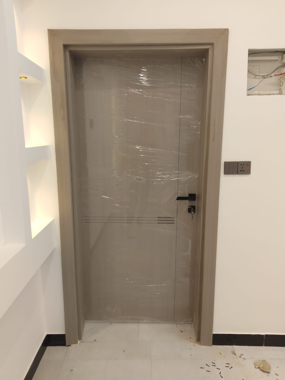 تم شد غرف داخلي تركي حشوة خشب داخلي بلون الأبيض 
والرصاصي توفر لدى معرض اسطنبول للابواب التركي نوع Waterproofوgood scratch resistance من افضل الابواب صناعة👍
تعد من افضل النوعيات في الخشب الداخلي 🪵

اي استفسار او تصال يرجى التواصل معنا عبر الواتساب او الصفحة الرسمية للفيسبوك:
***********
***********

instagram.com/istanbul_for_turkish_doors/profilecard/?
