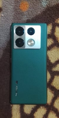 نوت 40 برو • ٢٥٦ • مكفول تصليح وتبديل