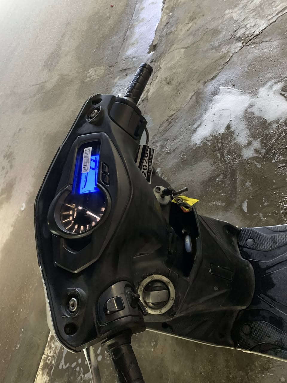 سلام عليكم سكنس شمعه لبيع جيل الرابع ماشية 62 يابانية قبق نفخ ستان حساس دراجة خير من الله مناقصها اي شي بيها اكلج امامي رياضي شلعه ومعدل خير من الله دراجة نضافتها 80‎%‎ دراجة اكفلها سرقة وكفل مكينة مكاني بغداد جديدة رقم *********** اتصل وبيك خير وتدلل المو شراي يعبر المنشور رحمه الوالديك
