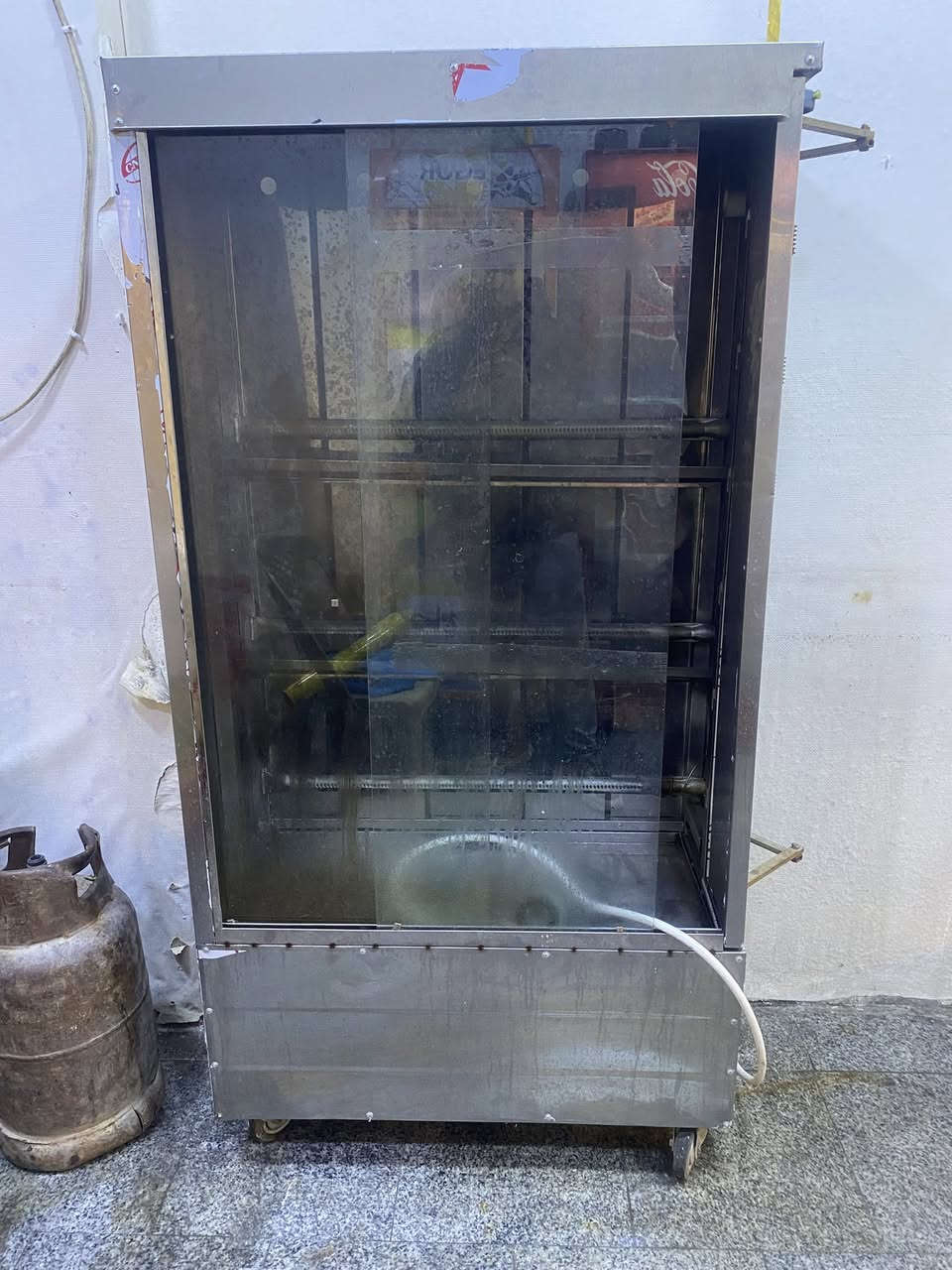 غراض مطعم لبيع شراي يتصل ***********
