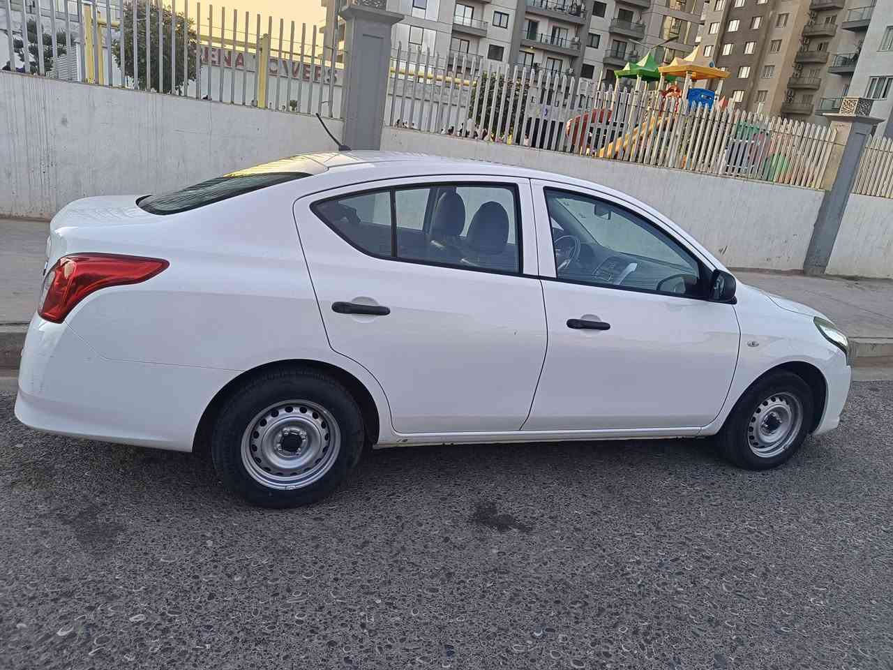 السلام عليكم
#للبيع فقط 
سيارة نيسان صني هندي بلبيته زركه 
 موديل2020 رقم اربيل جديده  
هزه وسنويه جديده ماشيه 106الف   
قطعه وحده بارد مكان سيارة اربيل 
السعر 111$ بي مجال قليل سياره باسمي 
باقي التفاصيل موجوده بالصور بالسونار 
اقراء التفاصيل زين وخابرني 
غير متواجد على فيس 

*********** واتساب
