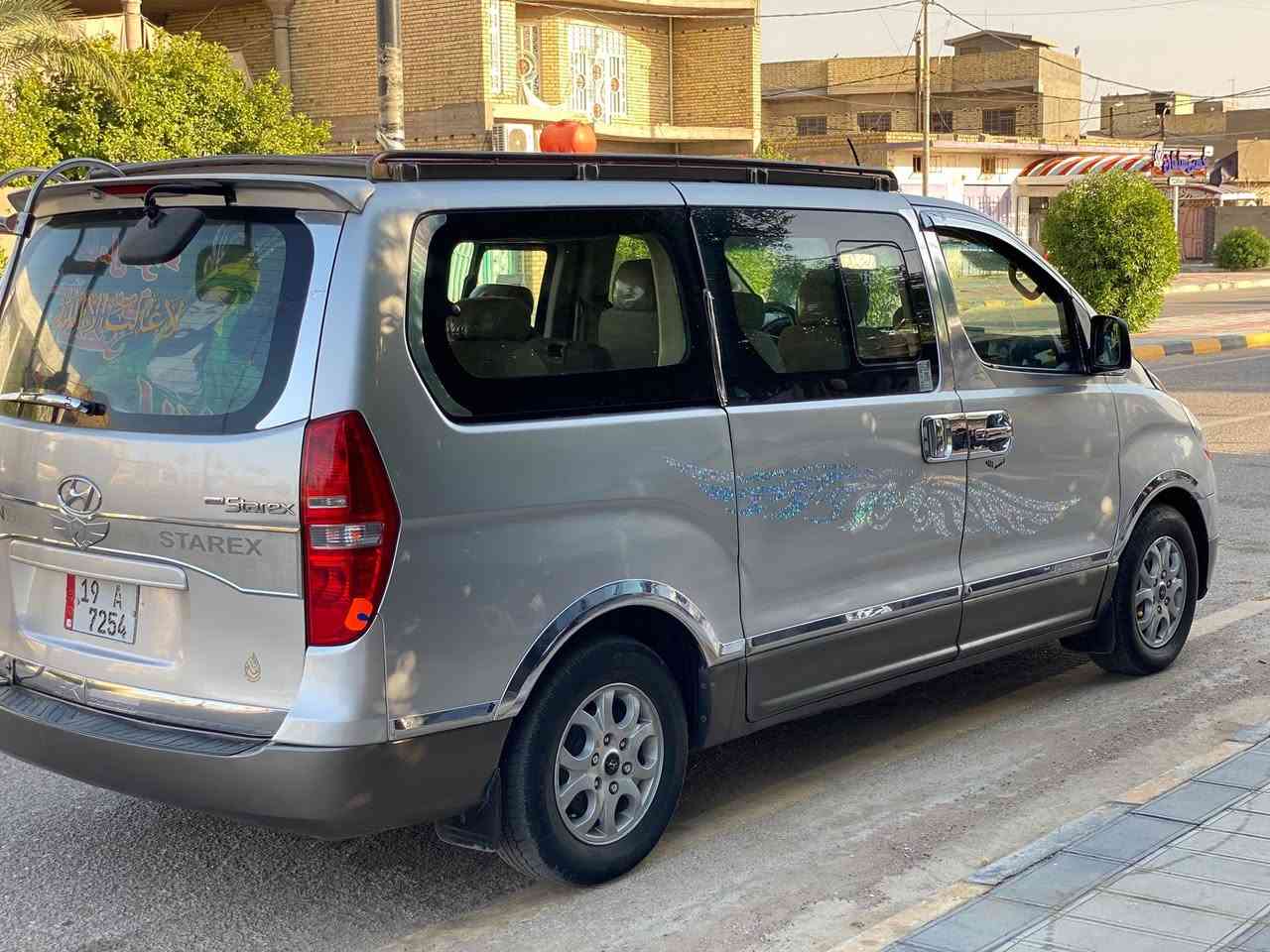 السلام عليكم 
سيارة موديل 2009كامل مواصفات مكينة گير حداديه منظومة تبريد جديد سيارة مصبوغه حزام أثر جراد لاضربة ولاتبديل صبغ جماليه فقط سياره بأسمي مصفره هيئة وغرمات وهزه جديدة
السعر 130 بيها مجال لشاري
 العنوان واسط
غير متوفر ع فيس مكلف بنشر
استفسار ع ارقام 
***********
***********
