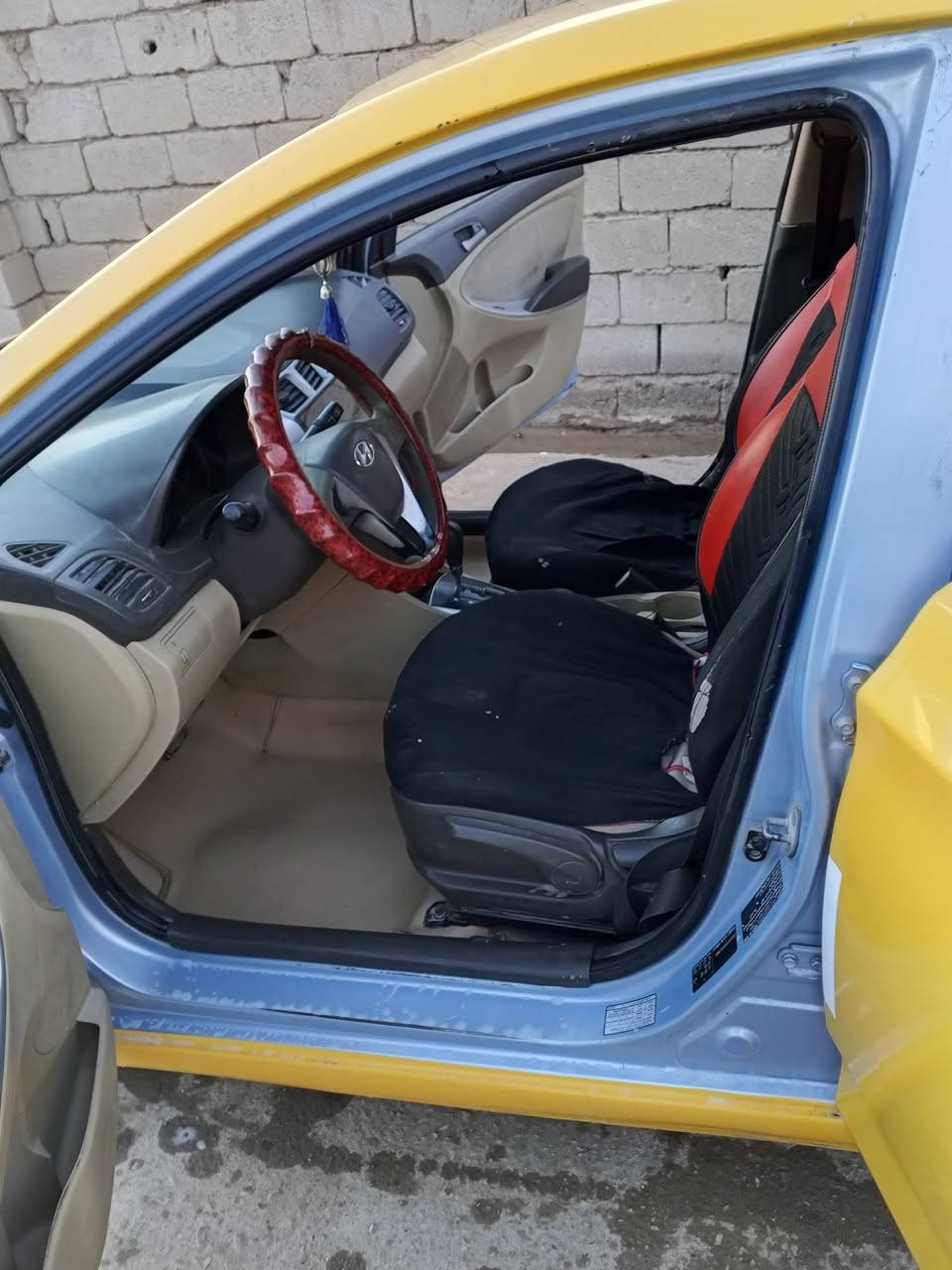 السلام عليكم اكسنت 2015 مكفوله كفاله عامه من كلشي مكينه كير حداديه تبريد السياره مكفوله رقم الدولي باسمي سنويه ل29 المكان ذي قار قضاء الغراف
السعر  85و بيهه مجال بصيط جدآ 
للاستفسار اكثر اتصال :***********
