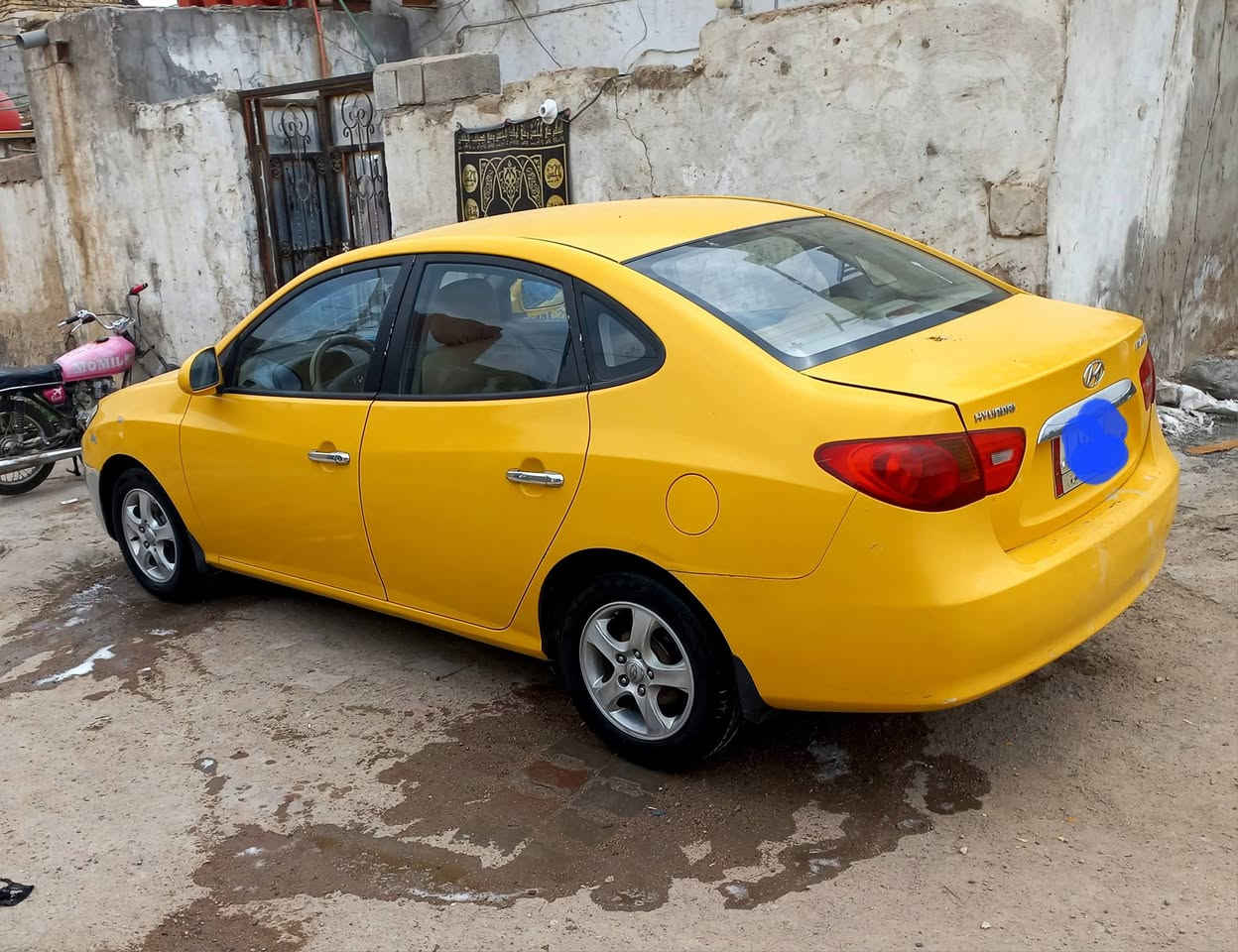 سلام عليكم النتراء موديل ١١ خليجي رقم ذي قار مكينه ١٦٠٠ دكشن عالي  سياره مكفوله من الضربه تخم تاير حداديه سياره عليهه ادامه كامله مكينه لاتنقيص ولاتبخير كير جديد ناقصهه بس غار سياره بلعماره وشرعيهه هم بلعماره لسعر ٩٨ وبيهه مجال ***********
