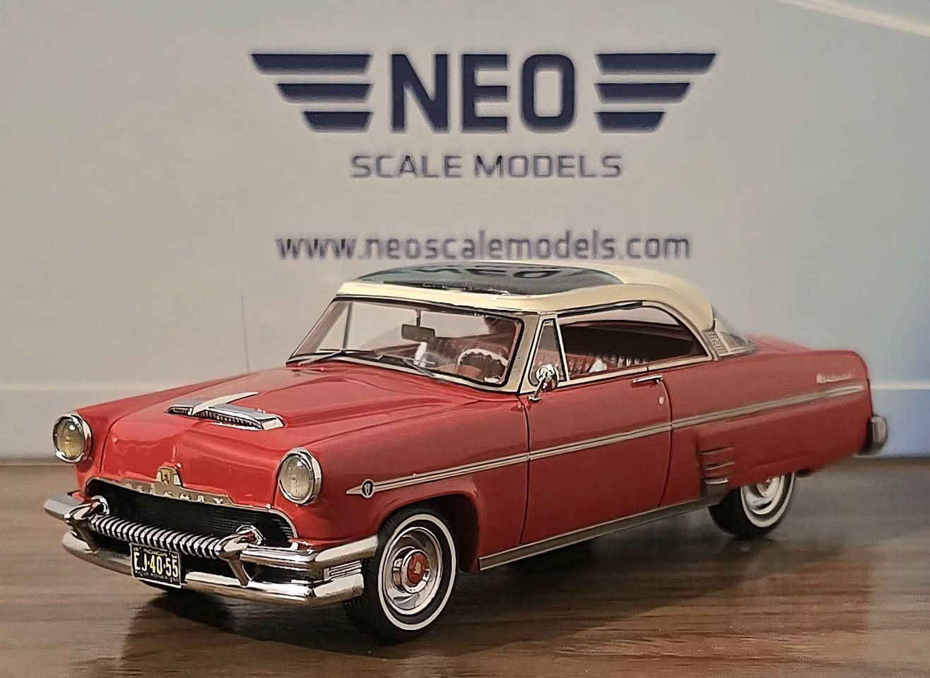 Mercury Monterey Sun Valley 1954 1/43 Neo.


**إذا كنت صاحب هذا الإعلان وتريد حذفه لأي سبب، رجاءا أرسل رسالة إلى الدعم الفني**