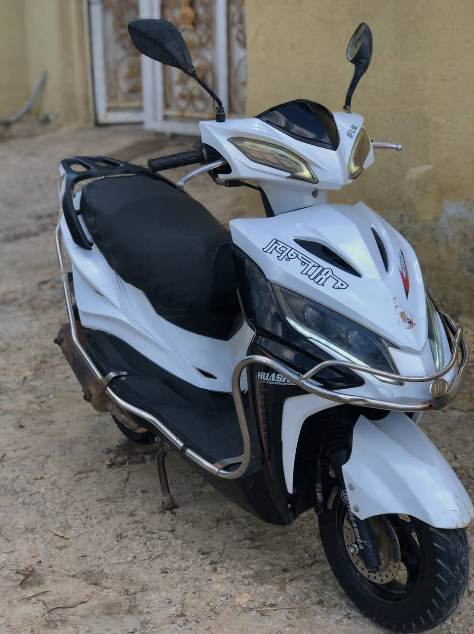 سلام عليكم . دراجه نوع جانبو محور ياباني
للبيع . الدراجه مابيه اي نقص كلشي شغال لايت زنون أشاير 

السعر 350 وبيه مجال .العنوان بابل مدينه القاسم منطقه  العكيلات .*********** ☎️
