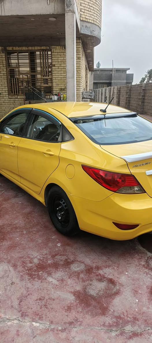 اكسنت 2014وارد امريكي ليبل واحد ما عدا البنيد وراجع  نفسه باردد
مكفوله من الغد وشاصي ولكص ورباك  مكينه وكير تخم تاير وباتري جديد سياره ممشتغله تكسي مال جناي العنوان بغداد رقم ***********
