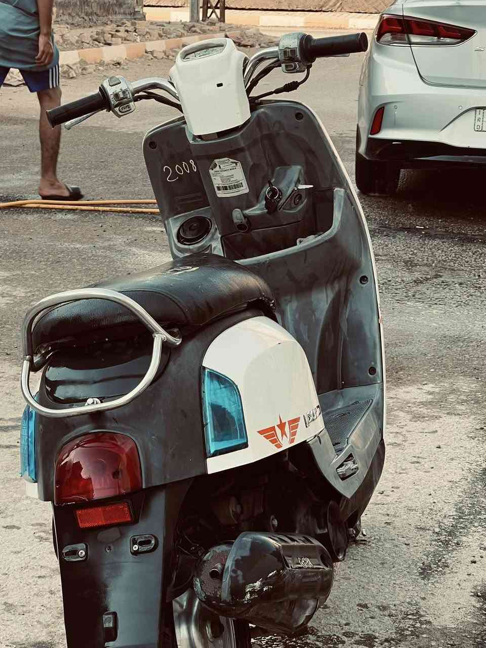 السلام عليكم دراجه ماكس بوليسي البيع سعر مناسب  شراي يتصل *********** (متوازي )
