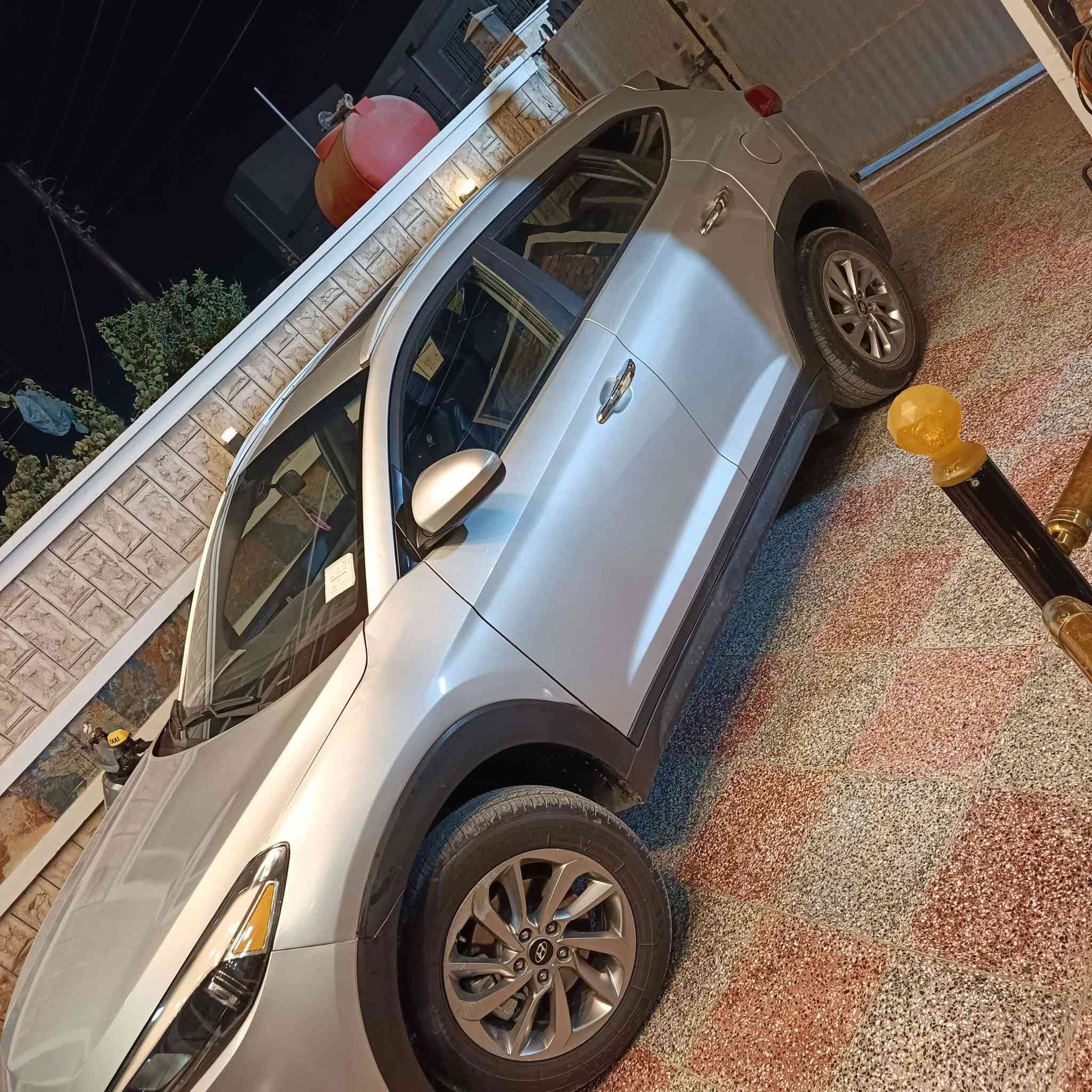 توسان 2018   كير ومكينه كفاله ماشيه 84 تبريد ثلج الداخل جديد حدادية سونارها موجود بالصور السعر  ١٢٢ مكانها بابل للاستفسار اتصل  ***********
