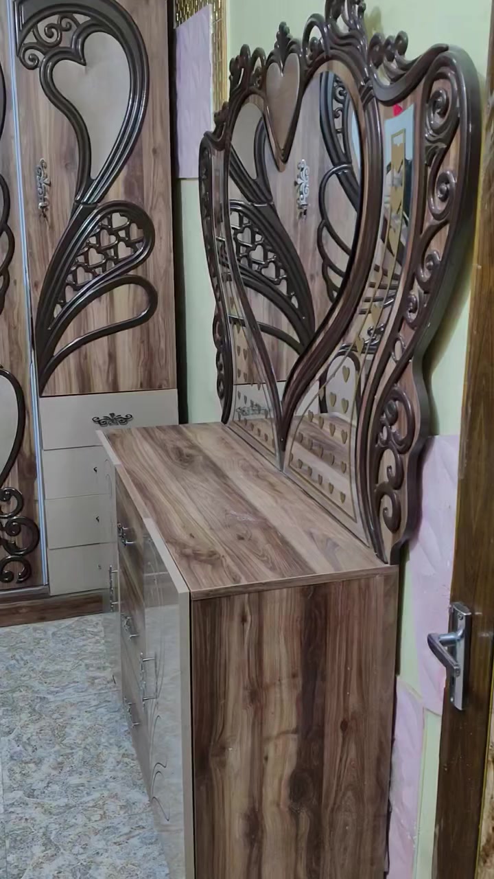 غرفة تركي باب اول الاصلي  
علما سعر الشراء سابقا 2.750
سعر للبيع 1.500 مليون ونصف 
للاستفسار الاتصال ***********
او المراسله
