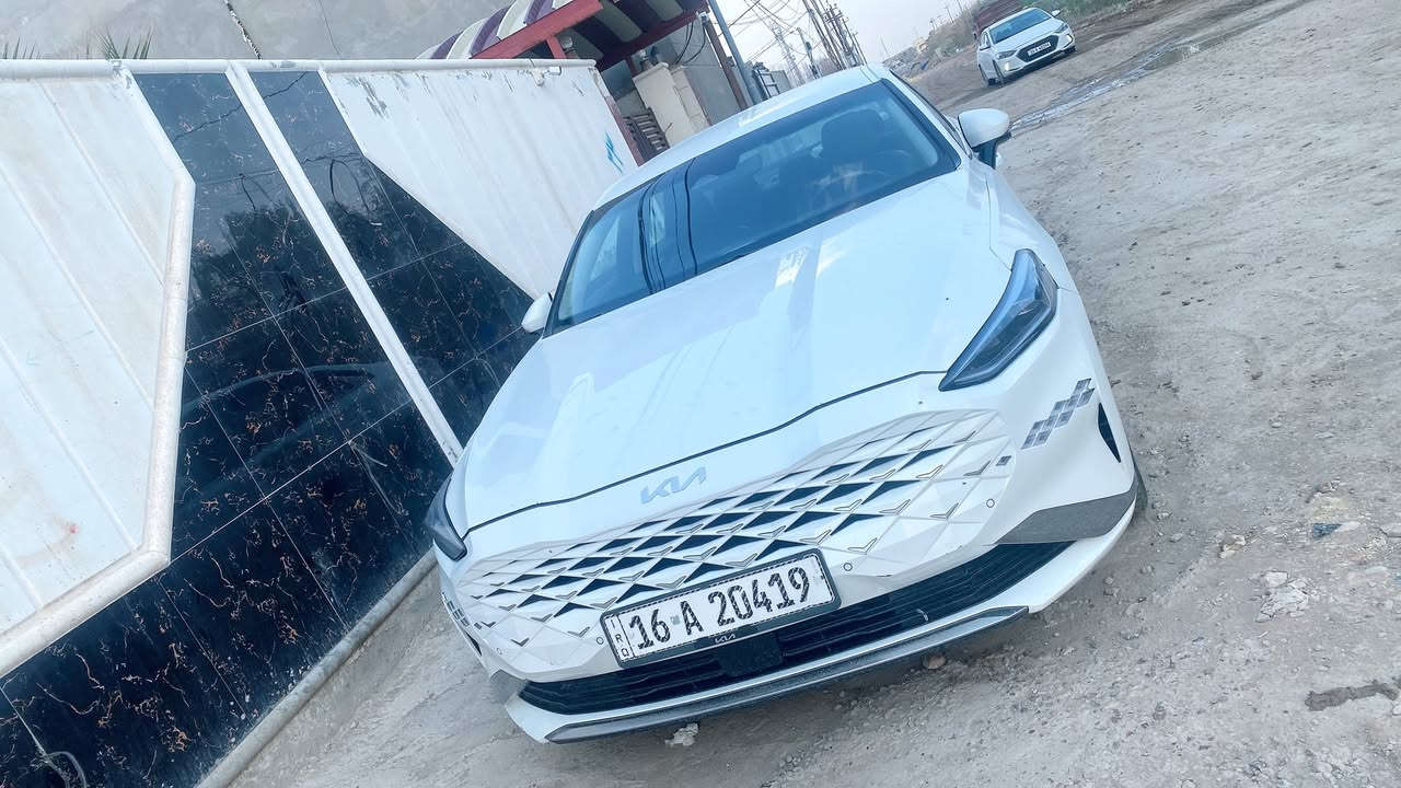 للبيع.كي8  خليجي فول مواصفات عدا البانوراما ViP مكفوله
ملاحظة اخوان السيارة غاز 
السعر. 175 $ 

كي 8 

مكينة 6 سلندر 

- مواصفات السيارة ViP فول 1/1

- بصمة تشغيل

- بصمة ابواب

-رادارات كشف
-گير ماوس 

- كشنات جلد

- كشنات كهربائية

- كشنات تدليك

- حساسات خلفية

- تبريد خلفي

- كشنات تدفئة

-كشن كهرباء

- اوتو هولد

- اشاير بل مري

- مري شفط

- داخل صاج وقرمدي 

- سماعات انڤنتي

- مانع انزلاق

- مثبت سرعة

- تحكم استيرن

- انارة داخلية ليزرية

- انارة بل دشبول

- شاشة

 - كامرة خلفية

- انارة بل ابواب

- لد امامي

- لد خلفي

- ستيرن كهربائي ( متحرك ))

- دبل اكزوز خلفي

- اوكس + USB

- تخم تاير

سياره نضيفه 
بيها مواصفات كثيرة بالنسبة لل كي 8 المعروف 
اخوان السيارة بيها 3 قطع صبغ 
للاستفسار تلفون ***********‏
