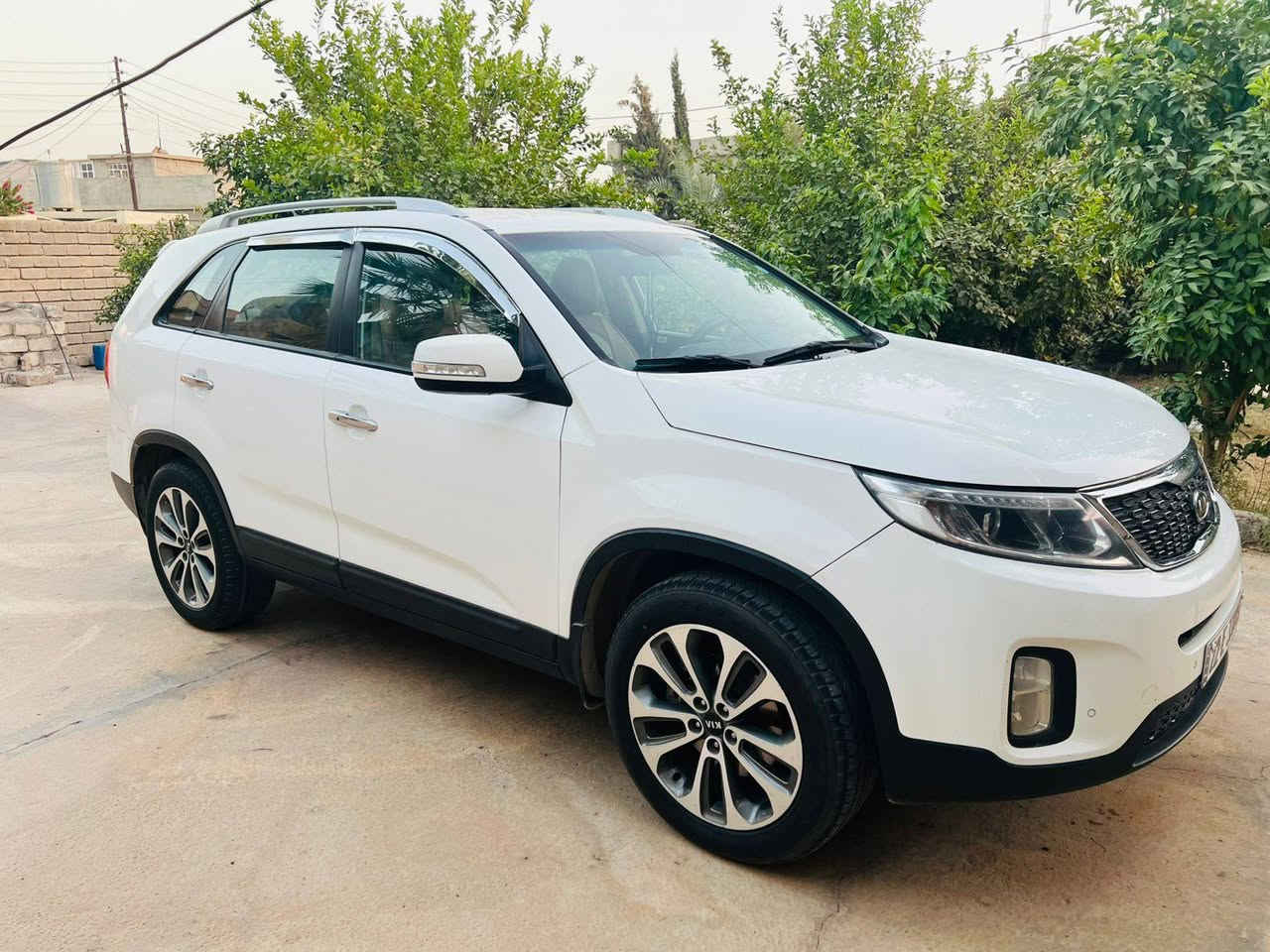 السلام عليكم سياره سورنتو 2014
سبعه راكب فول مواصفات بس انها ما بيها فتحه 
محرك 4 محرك وكير شرط ضرر قطعتين بدون دواخل رقم اربيل مسطره ترهم مراوس وترهم بيع اتصل ودلل
مكانها كياره جنوب الموصل ‏‪***********‬‏
