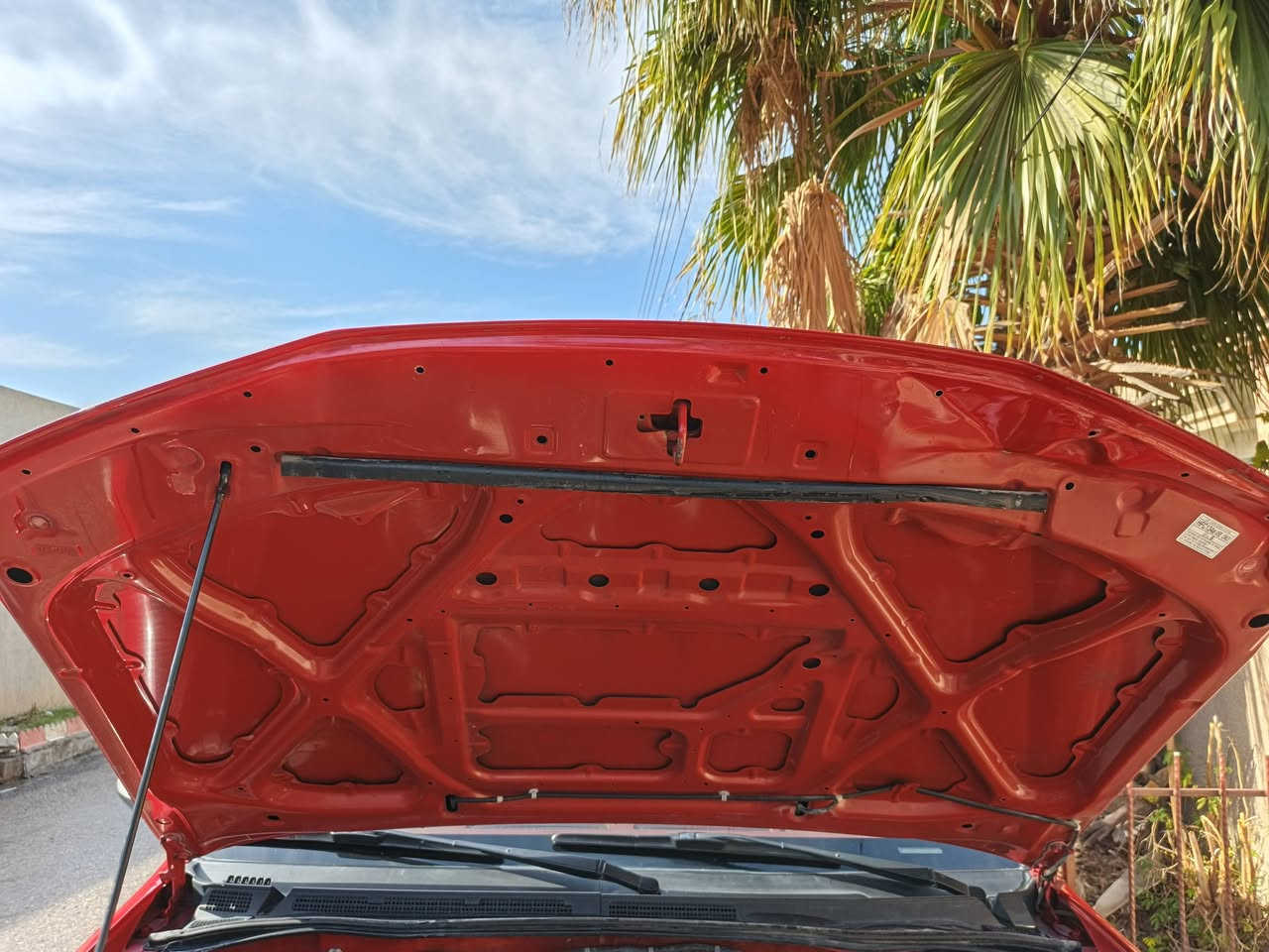 سياره هايلوكس فور ويل موديل٢٠١٢اوتماتيك بليته و سنويه رقم سليمانيه مميز لل٢٠٢٨ماشيه ١٩٨الف محرك شرط ما مفتوح السياره مكفوله عدا الموضح بالسونار  السعر٢٢٣بيها مجال 
عنوان السليمانية دربندخان 
رقمي ***********/***********
